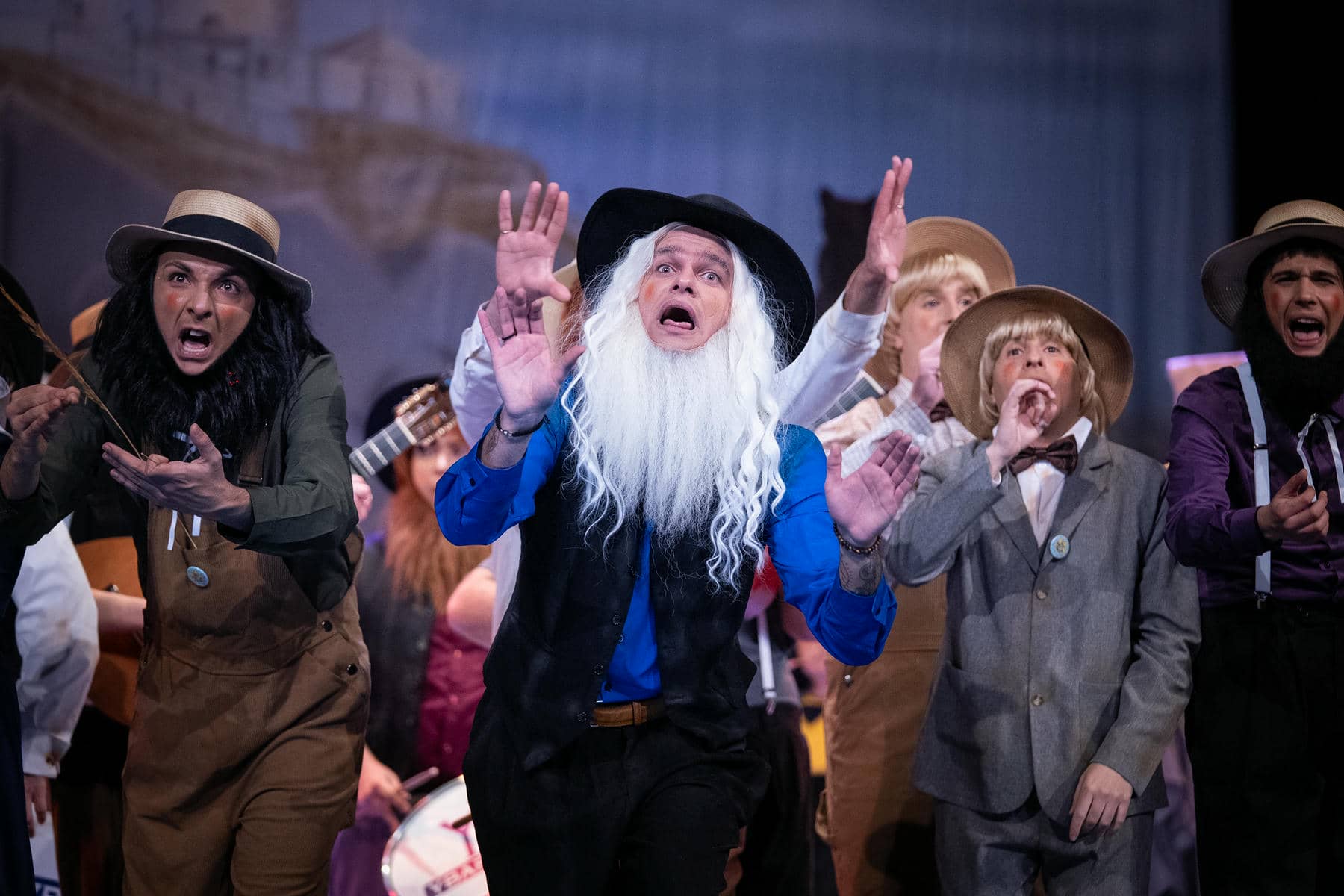 La chirigota del Peluca, 'Los amísh del mono'.