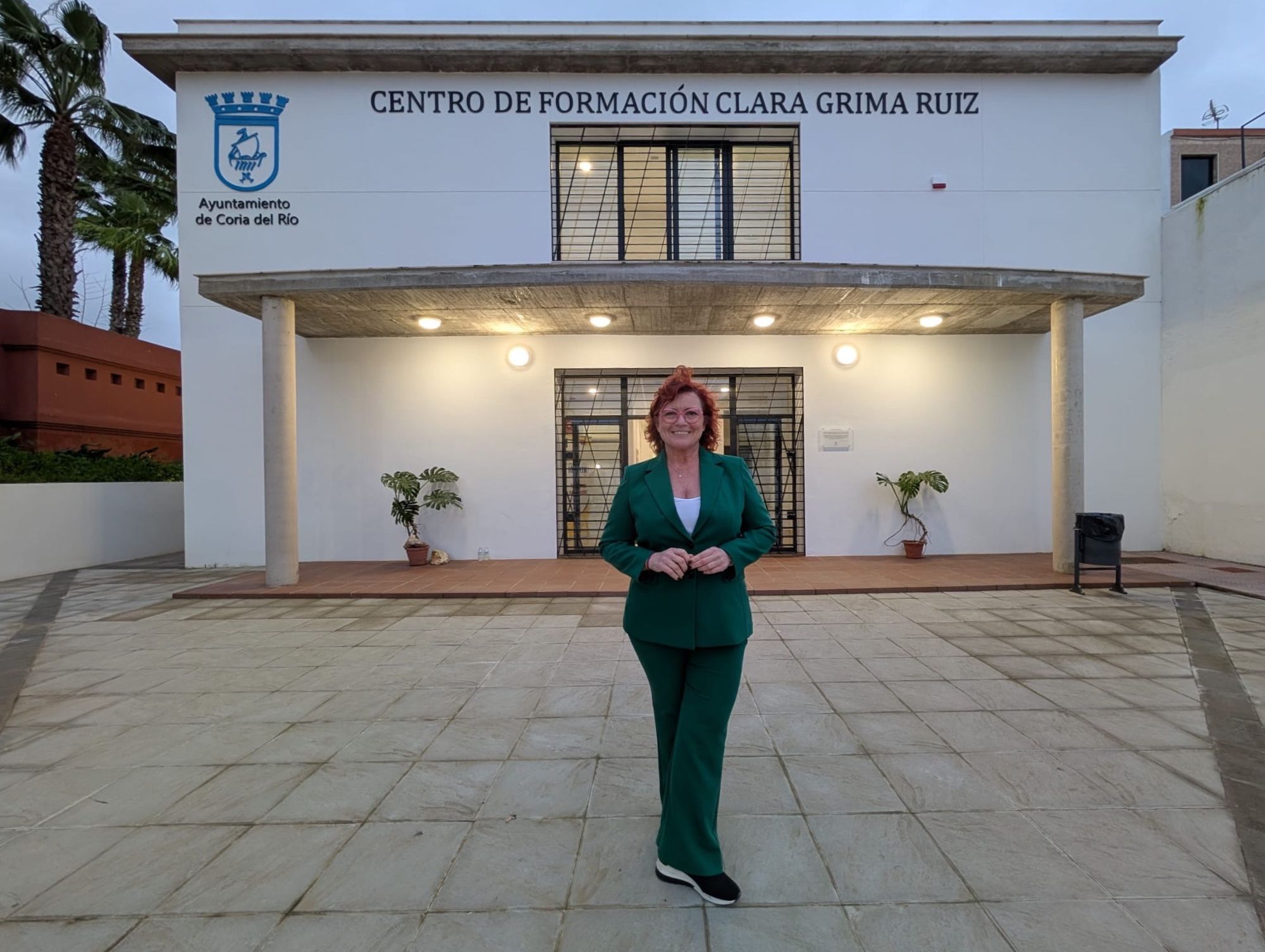 Clara Grima inaugura un centro con su nombre en Coria del Río.