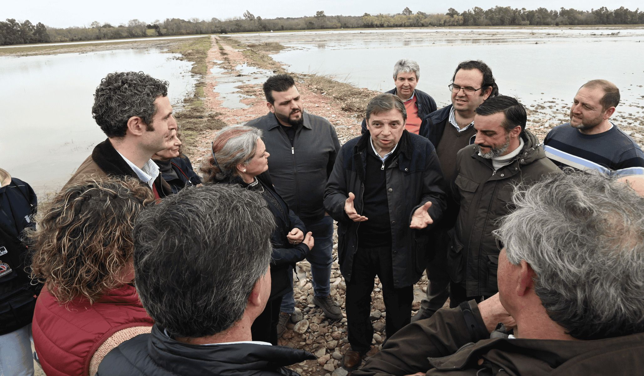 La visita del ministro Luis Planas, a zonas afectadas por el temporal en Jerez.