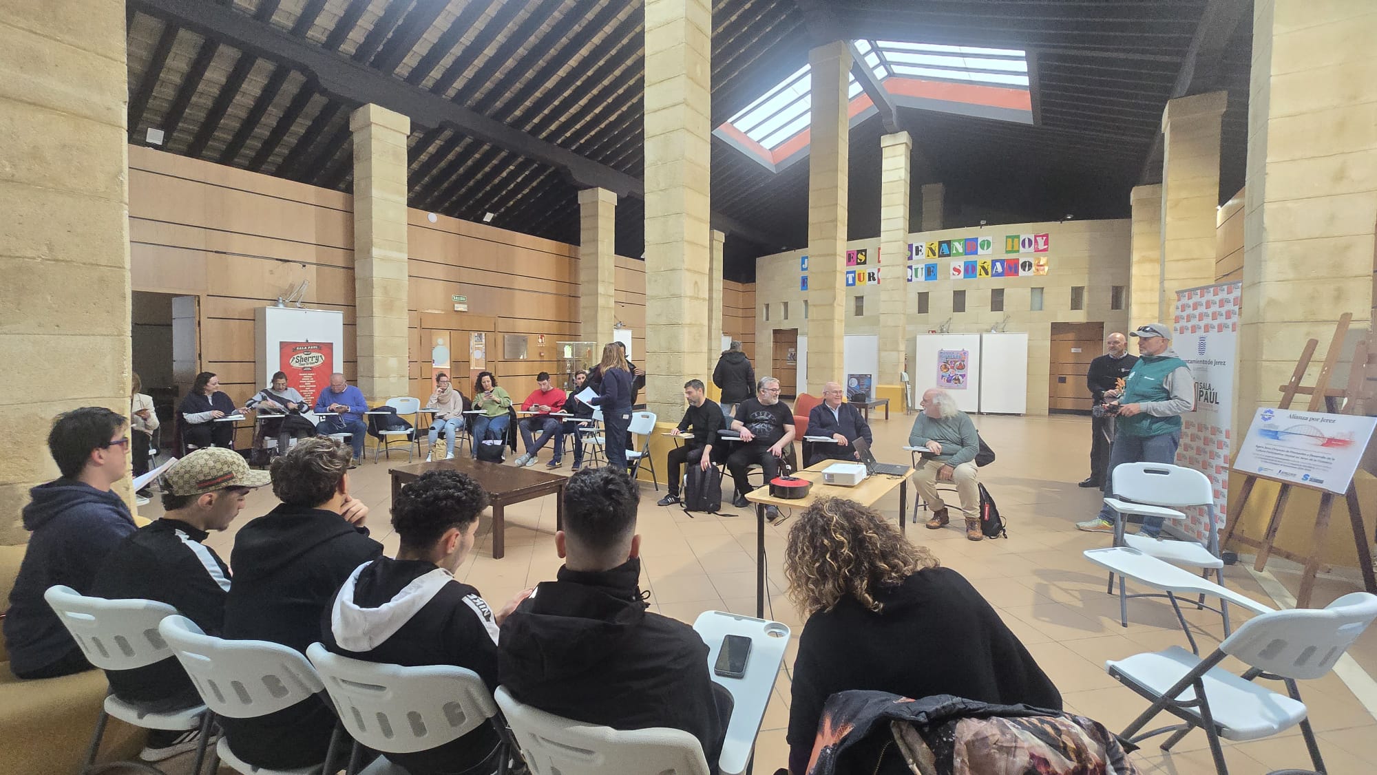 La reunión en Sala Paul.