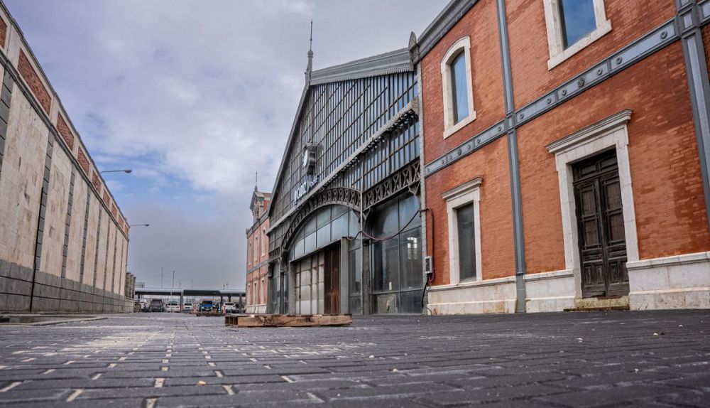Plaza Sevilla   estacion de Renfe  aparcamientos   nueva estacion hall   Cádiz 4