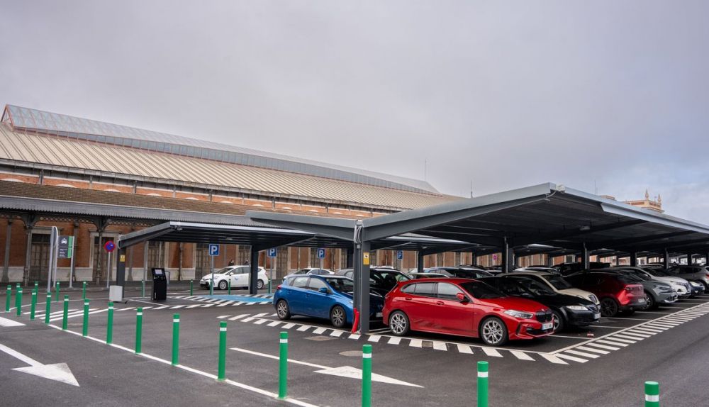 Plaza Sevilla   estacion de Renfe  aparcamientos   nueva estacion hall   Cádiz 11
