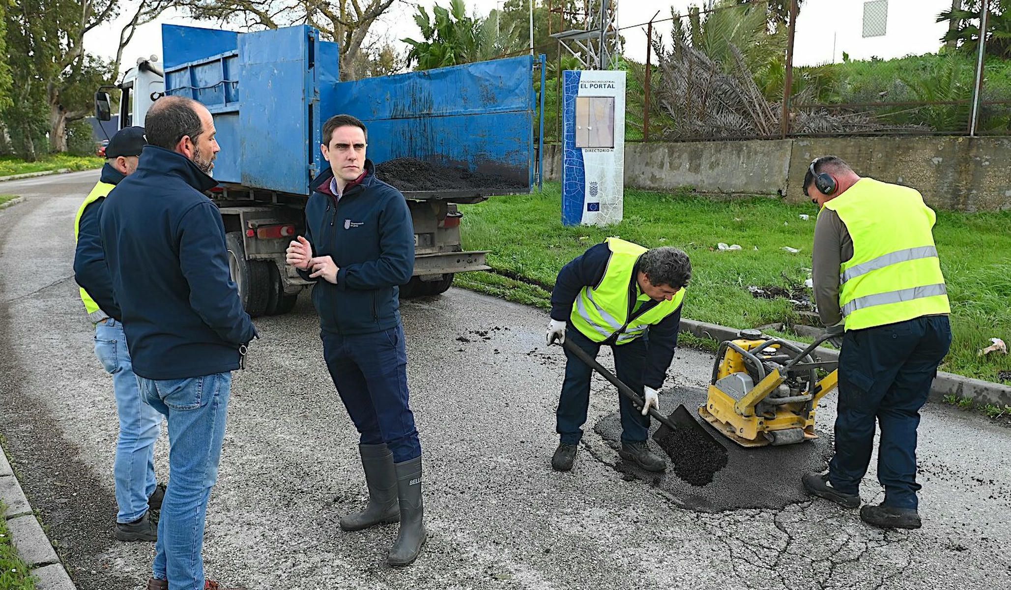 Trabajos de recuperación del terreno en algunas zonas de Jerez