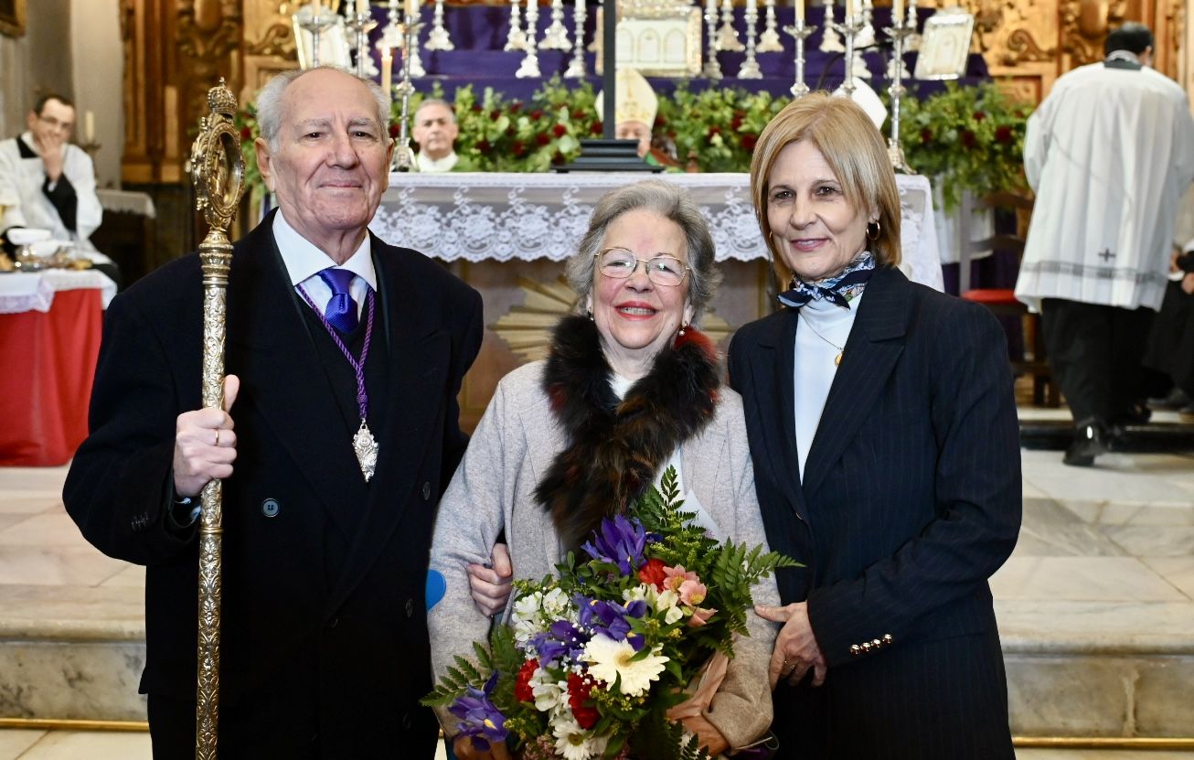 José Castaño Rubiales, nombrado Hermano Mayor Perpetuo del Nazareno en Jerez, con la presencia de la alcaldesa, María José García-Pelayo