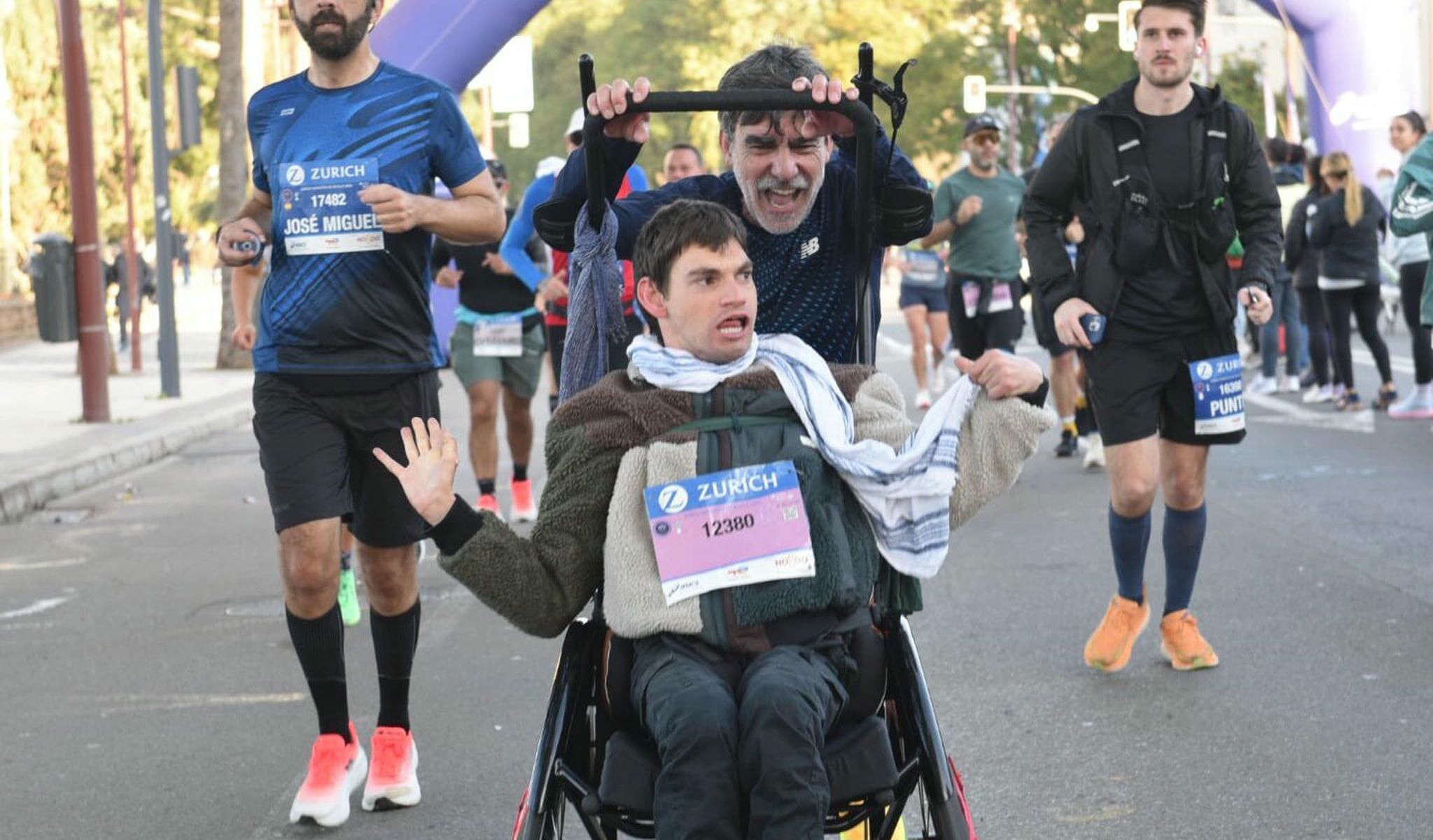 Participantes en el Zurich Maratón de Sevilla 2026