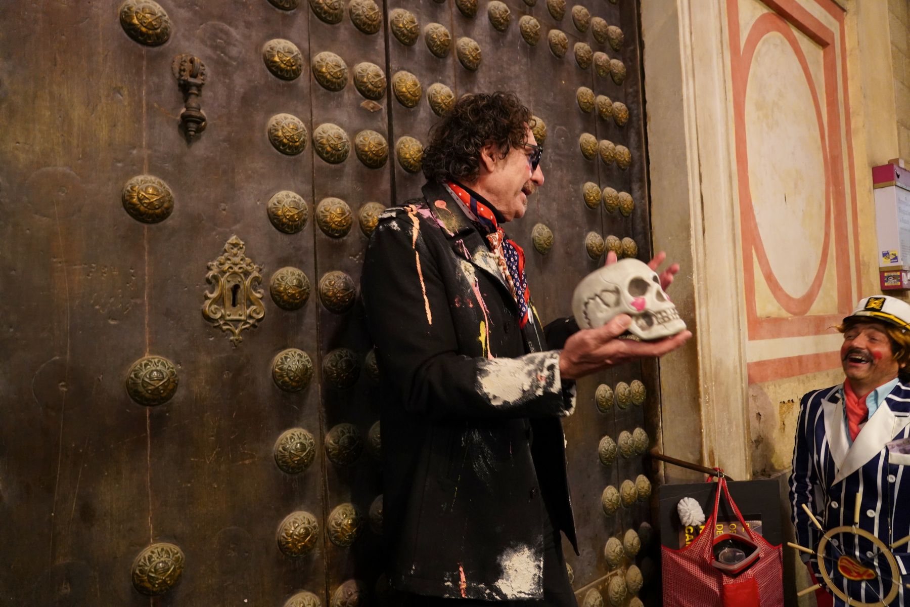 José con su Mi gran obra, en presencia de Agustín Barba.