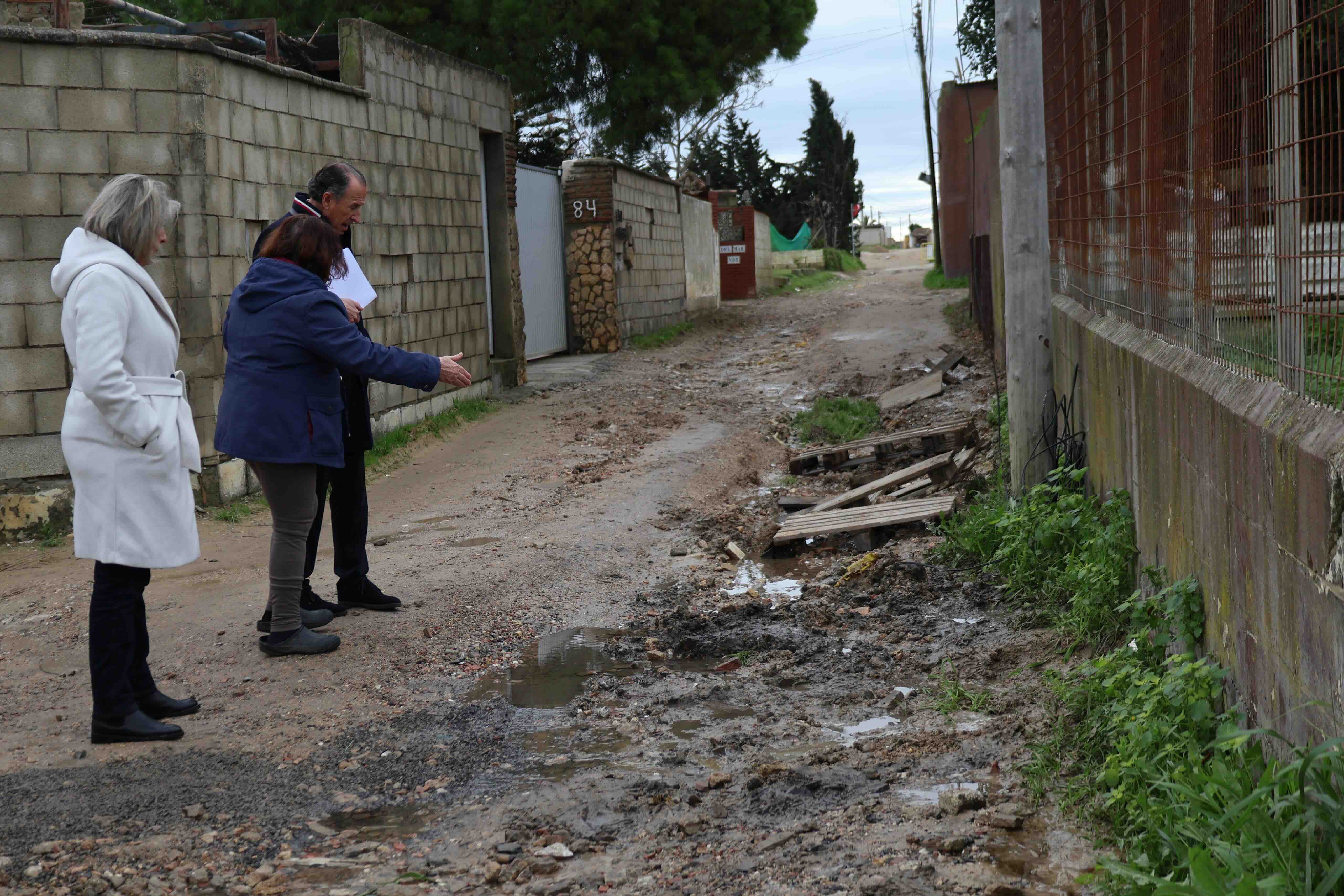 Una visita, este lunes, del alcalde de Chiclana, José María Román, a las zonas afectadas.