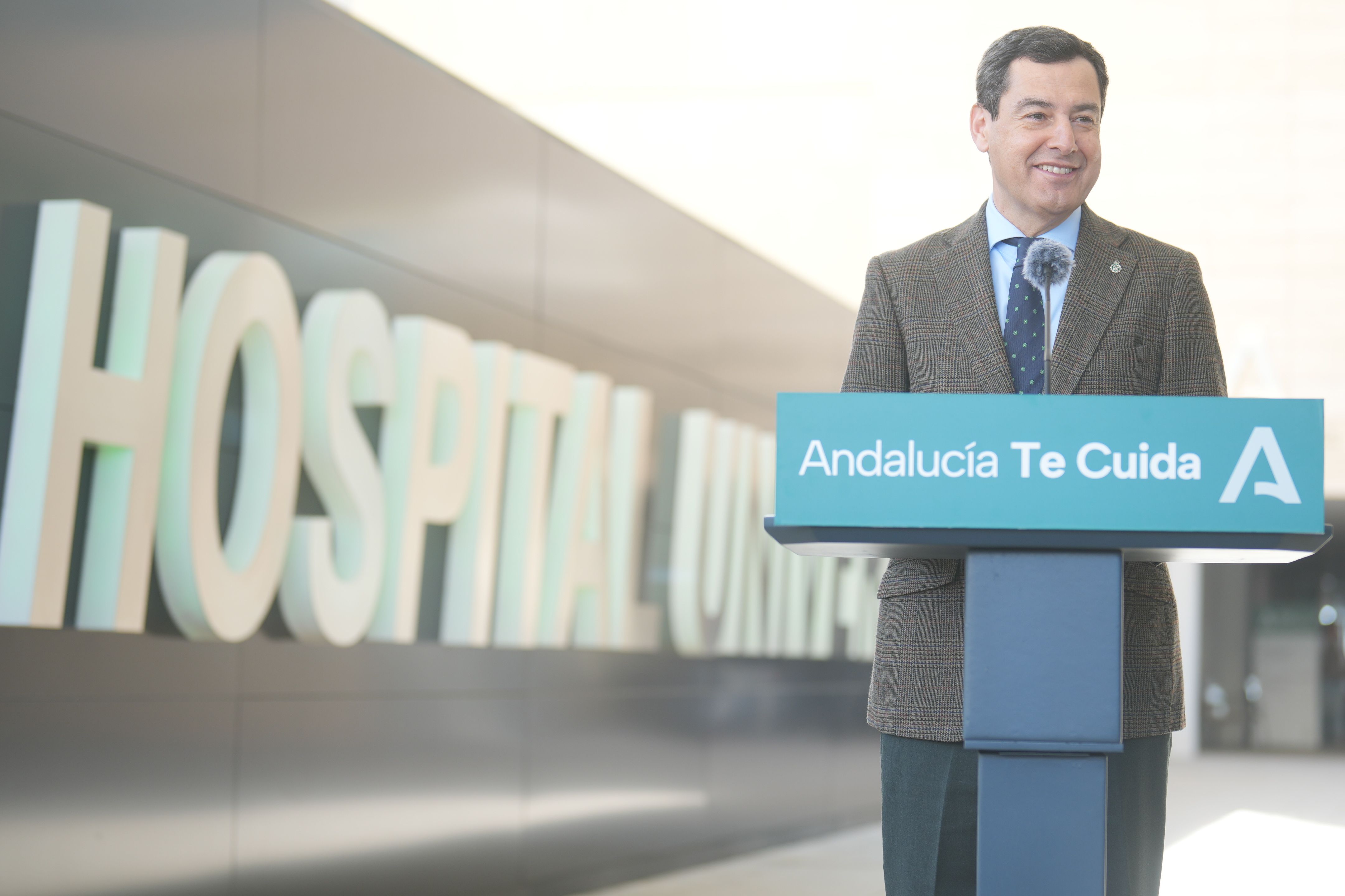 Juanma Moreno en un acto en Almería.