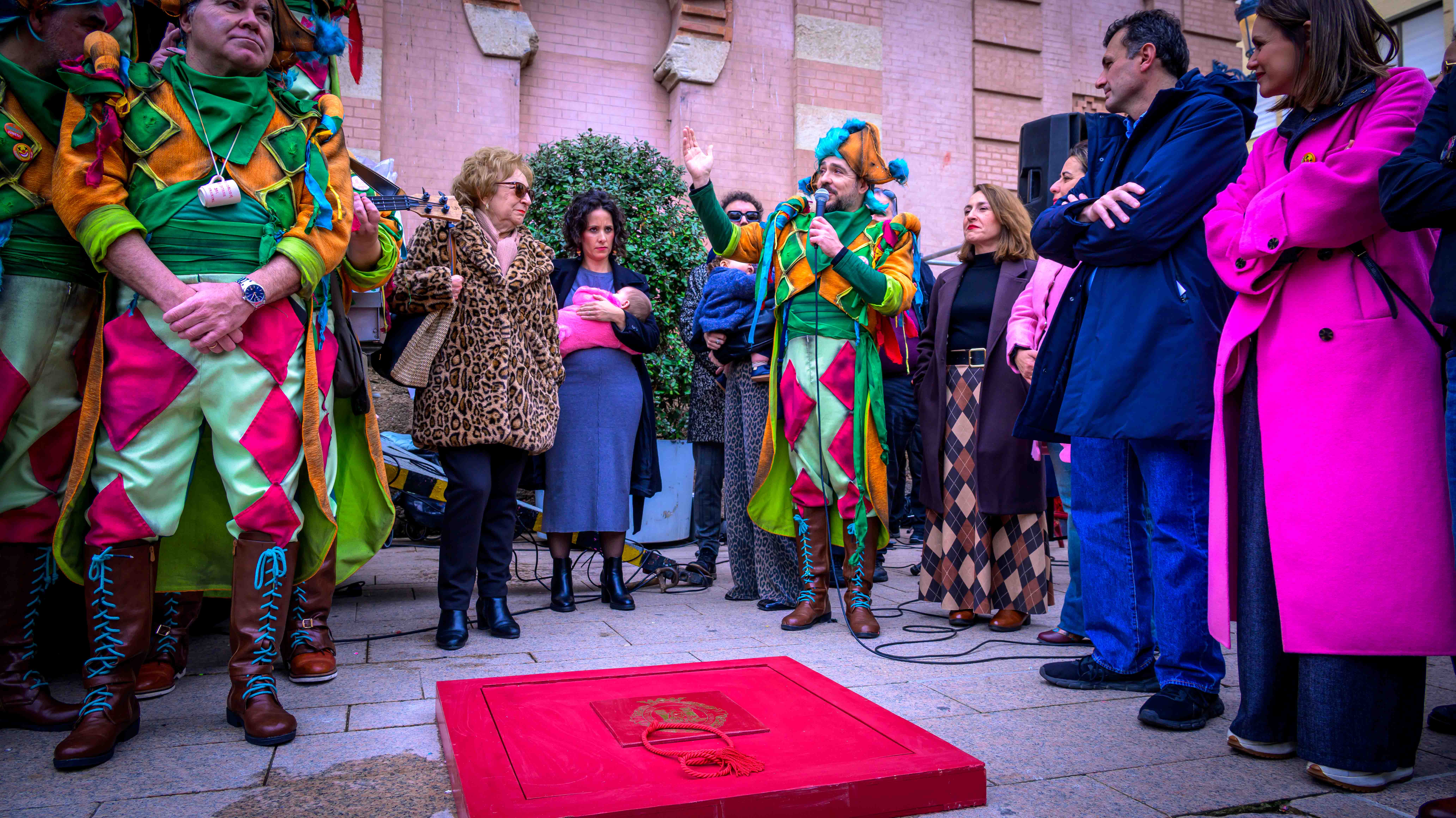 Descubrimiento de la estrella dedicada a Julio Pardo en el Paseo de la Fama del Carnaval en Cádiz. 