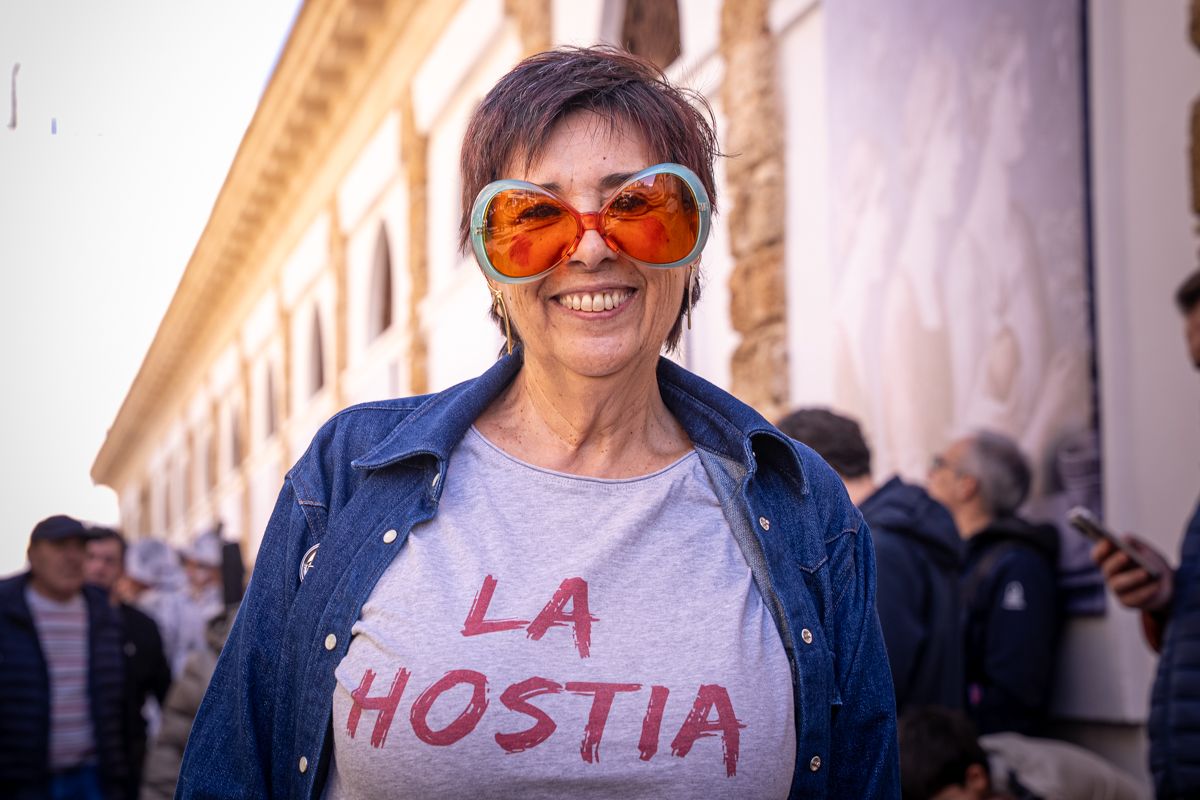 La periodista Nieves Concostrina, de Carnaval en Cádiz.