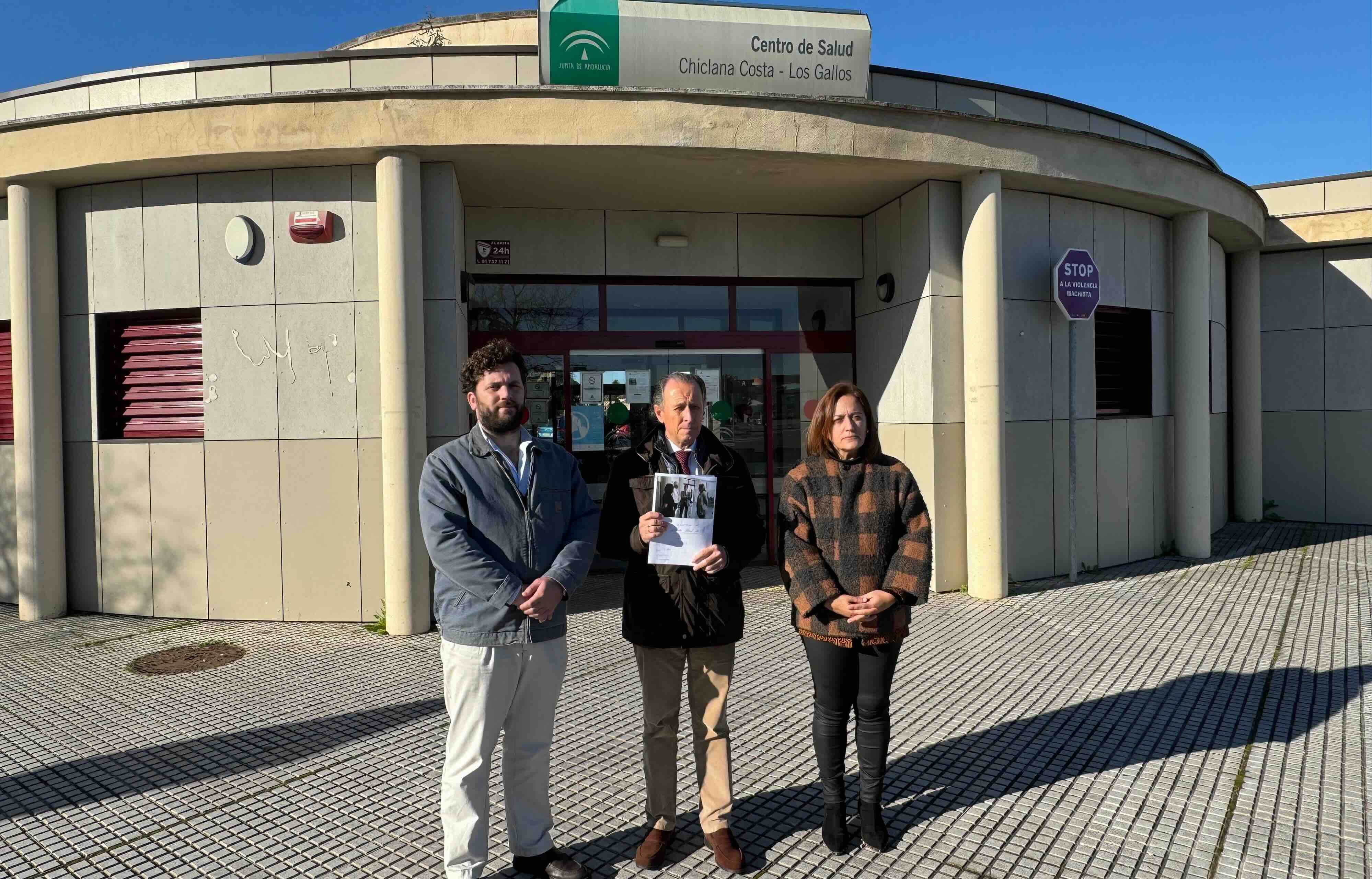 Chiclana acusa a la Junta de 'okupar' un centro de salud: no paga por un edificio que construyó el Ayuntamiento. Chiclana acusa a la Junta de 'okupar' un centro de salud: no paga por un edificio que construyó el Ayuntamiento.