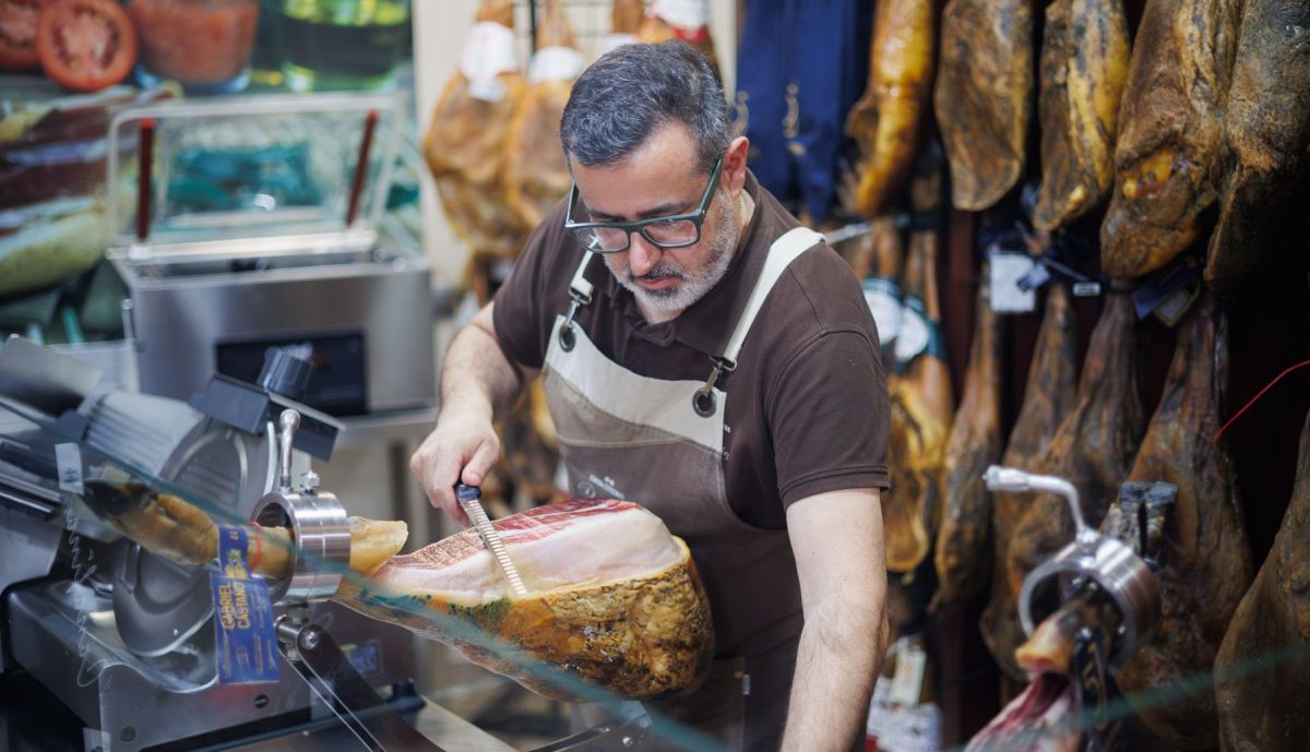 PEDRO SANCHEZ CORTADOR DE JAMON 9