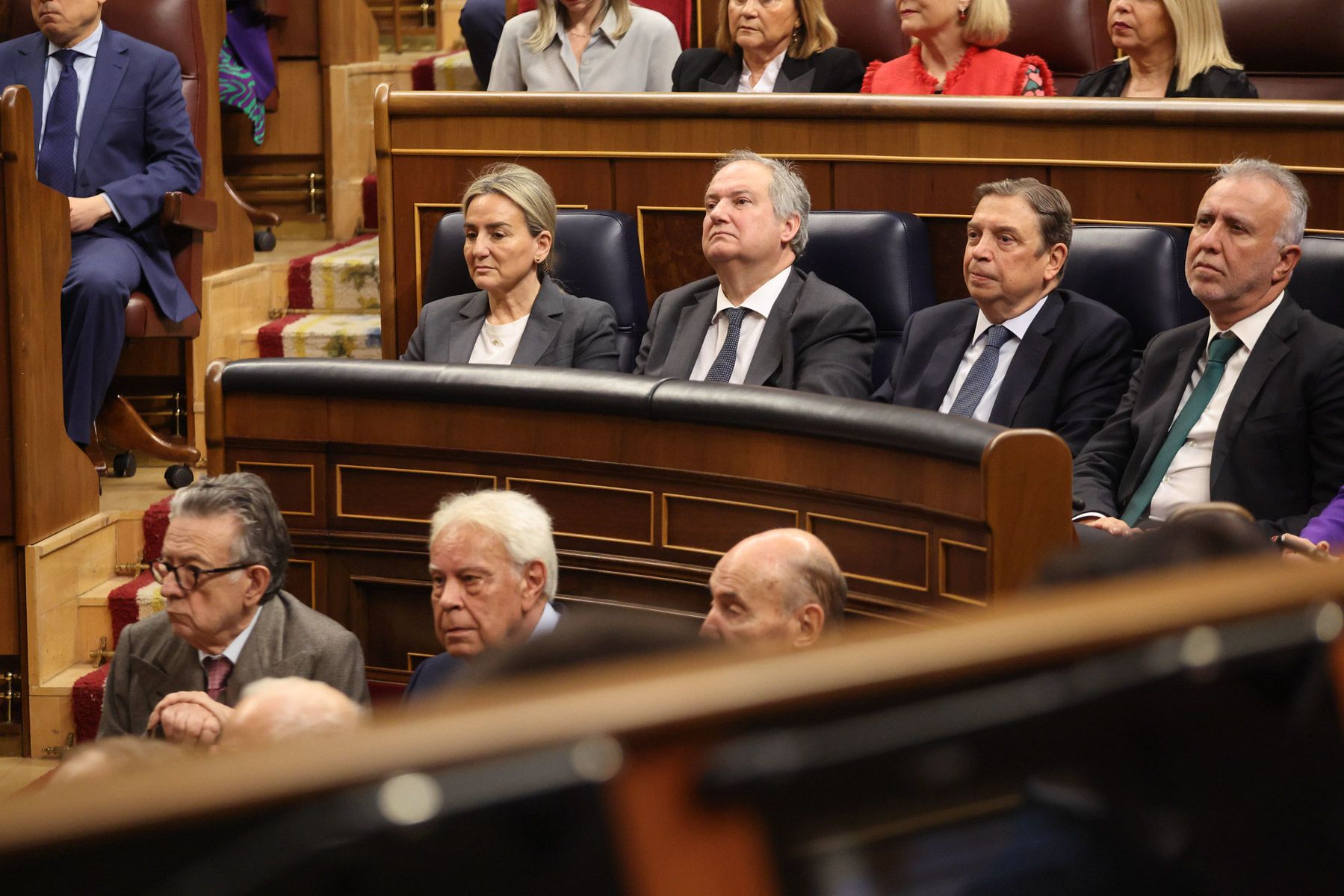 Felipe González, en el Congreso, flanqueado por Miguel Herrero y Rodríguez de Miñón y Miquel Roca. Felipe González, en el Congreso, flanqueado por Miguel Herrero y Rodríguez de Miñón y Miquel Roca.