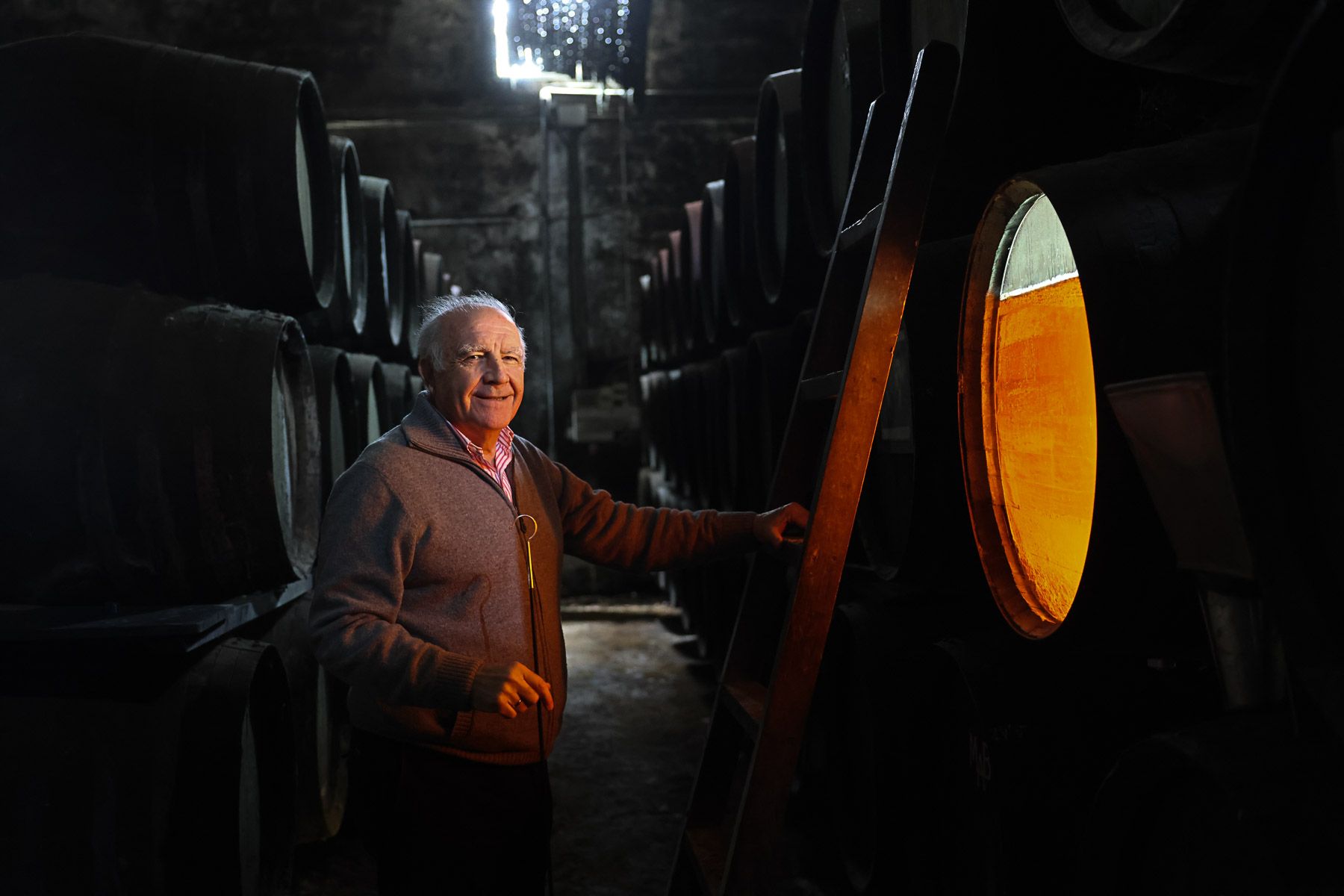 Chano Aragón, en la bodega familiar Manuel Aragon, de Chiclana.