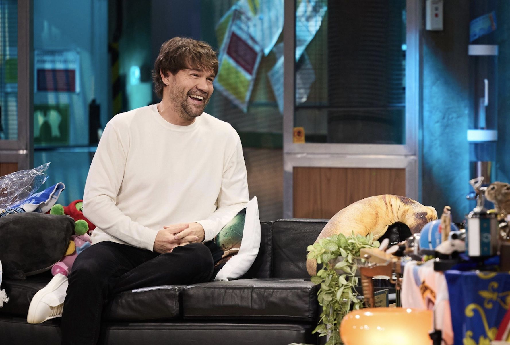 Juan Dávila explica la Juan Dávila explica la