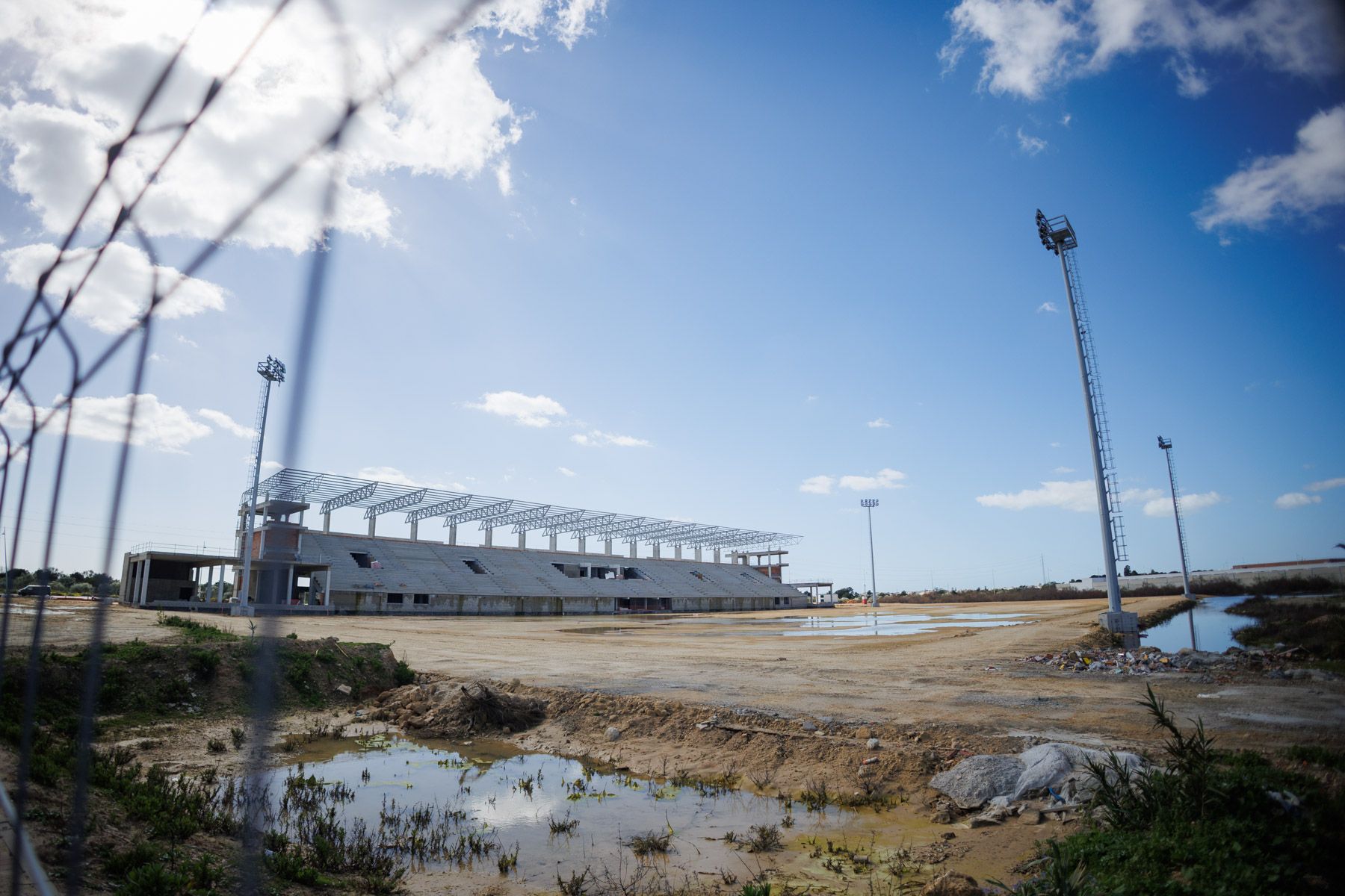 Así avanzan las obras del nuevo estadio de rugby en el Polígono de Las Salinas en El Puerto.