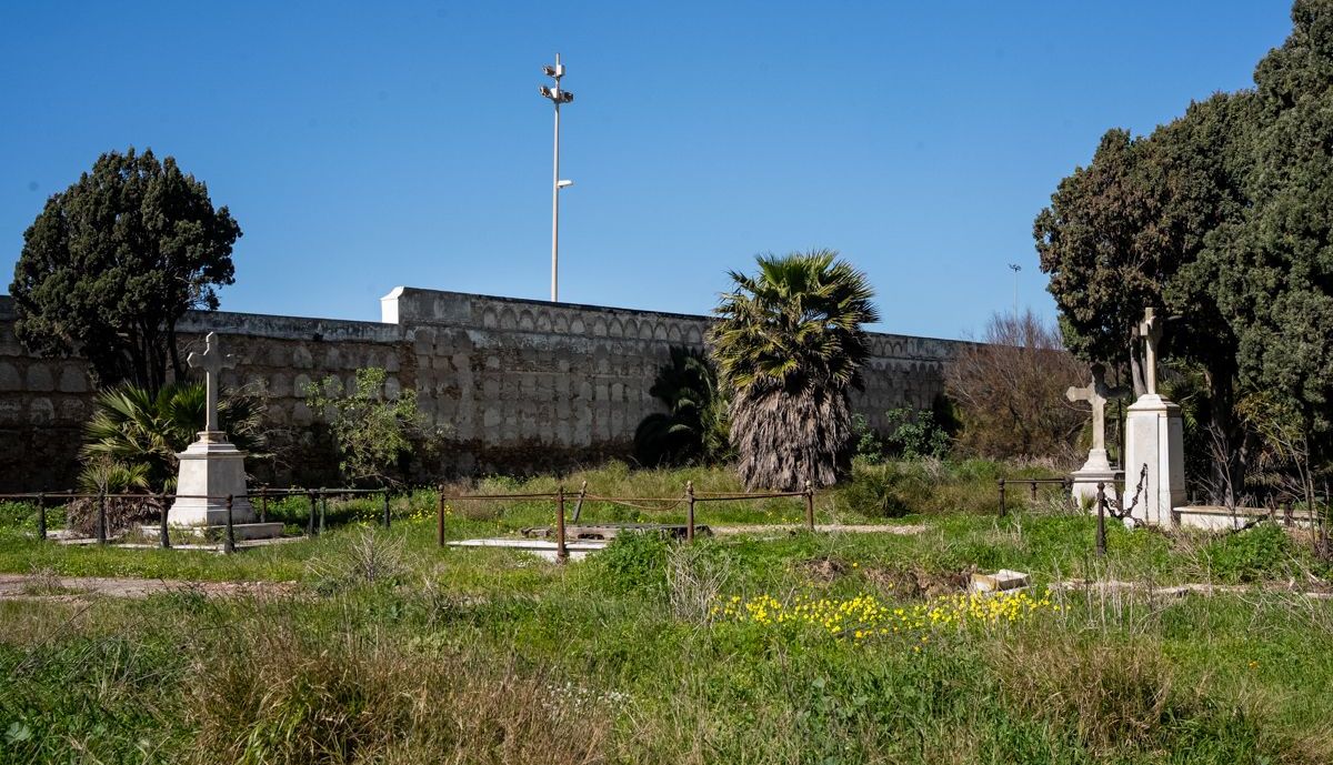 VISITA AL CEMENTERIO SAN JOSE   CADIZ  26
