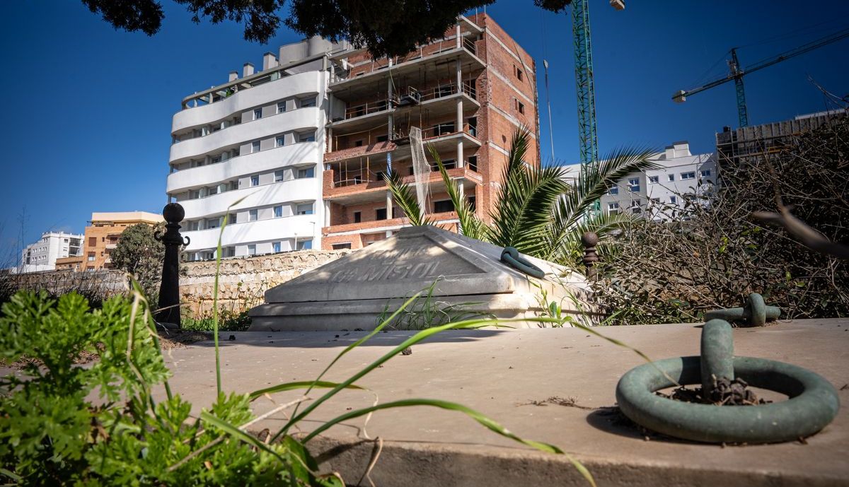 VISITA AL CEMENTERIO SAN JOSE   CADIZ  37