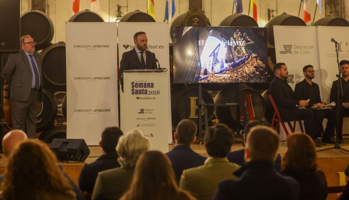 Presentacion Revista El Papel de la Voz Semana Santa  073