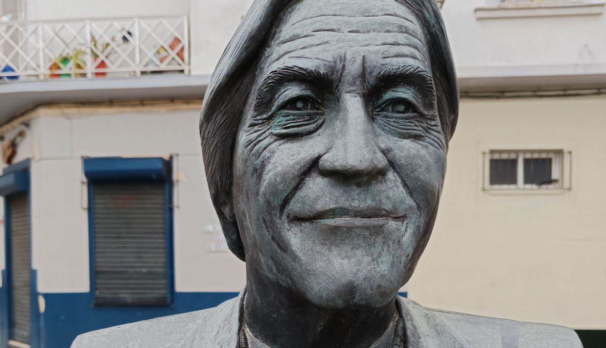 Monumento a Pedro Romero Baro, busto, detalle del rostro.