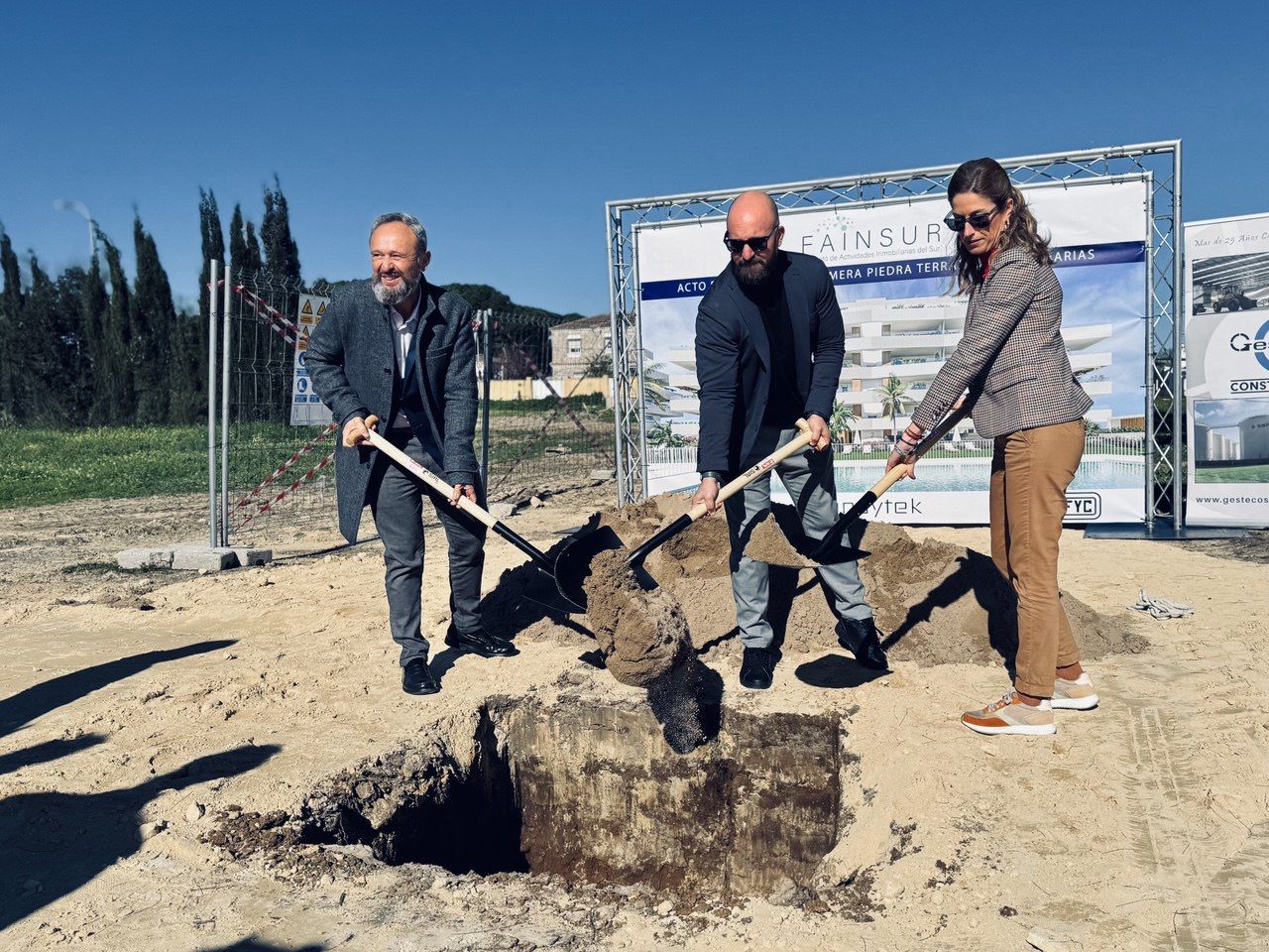 Colocación de la primera piedra del residencial plurifamiliar Las Terrazas de Las Marías.