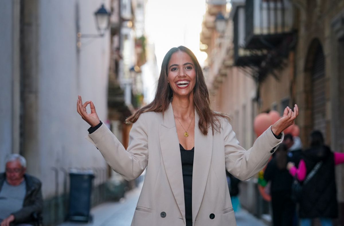 Tesh Sidi, posando para este reportaje en Cádiz. Tesh Sidi, posando para este reportaje en Cádiz.