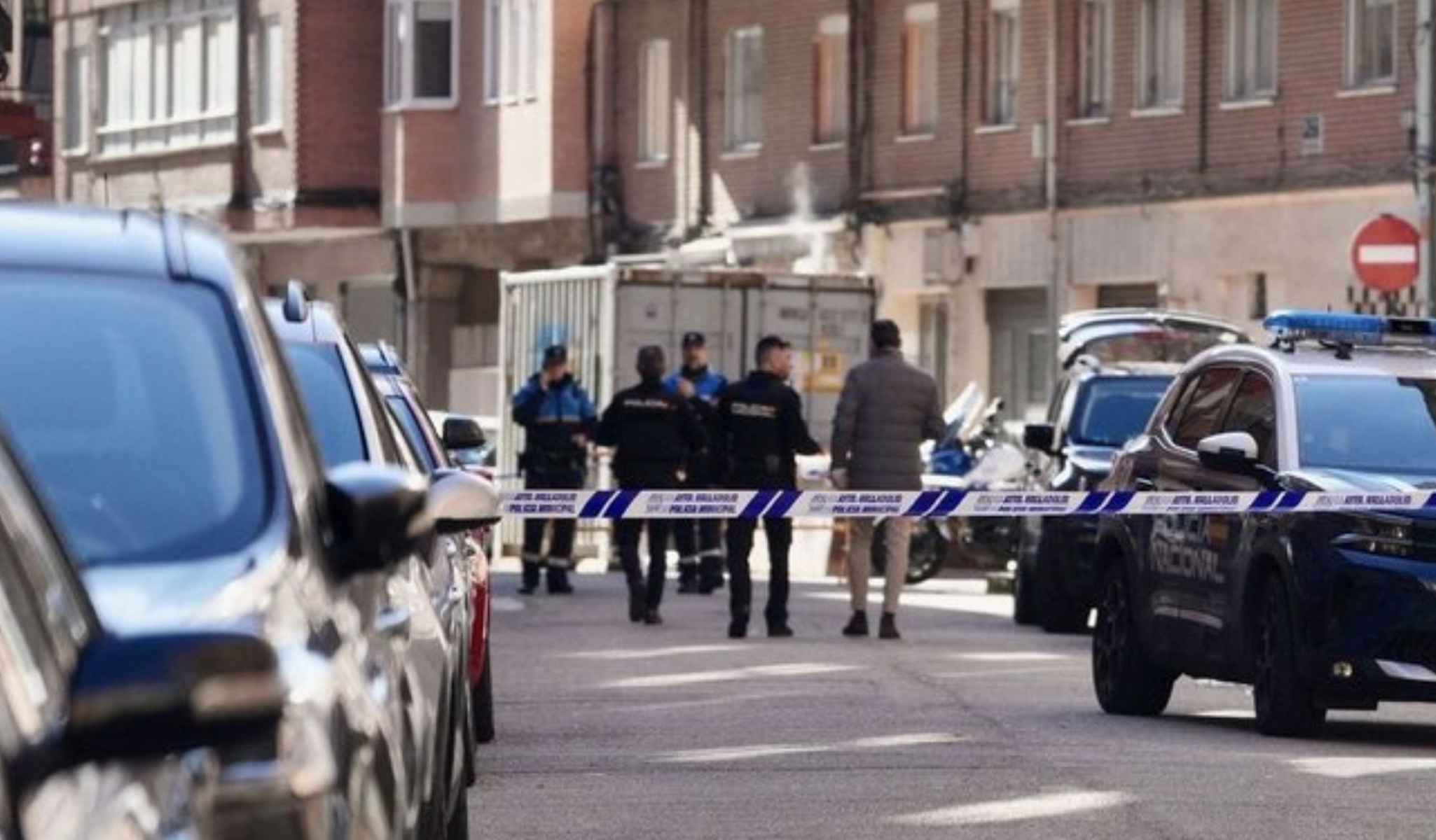 Agentes de la Policía, en el lugar del suceso. Agentes de la Policía, en el lugar del suceso.