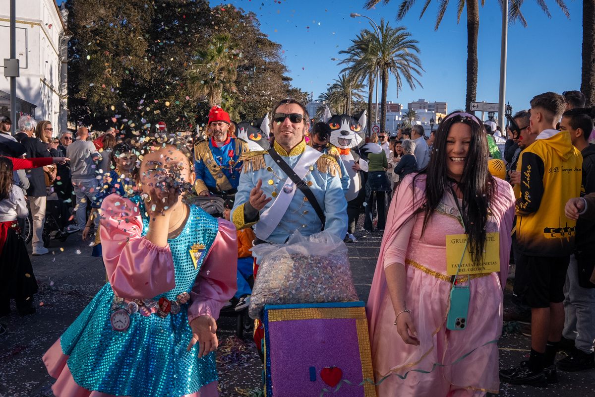 La Cabalgata del Humor del Carnaval de Cádiz 2026, en imágenes