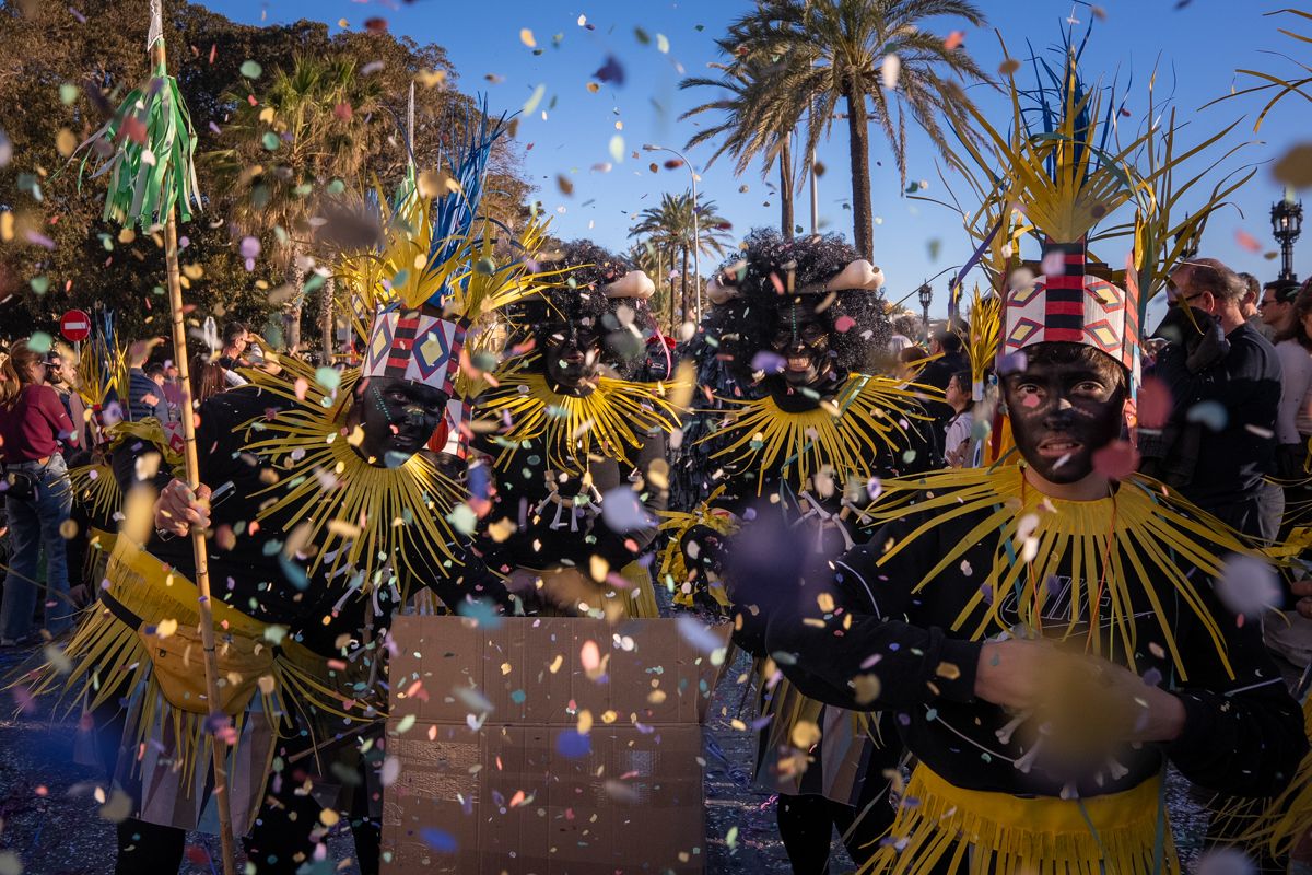La Cabalgata del Humor del Carnaval de Cádiz 2026, en imágenes