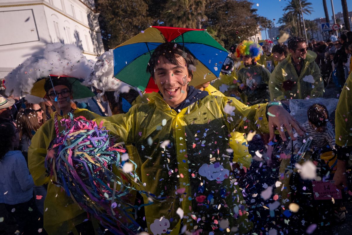 La Cabalgata del Humor del Carnaval de Cádiz 2026, en imágenes