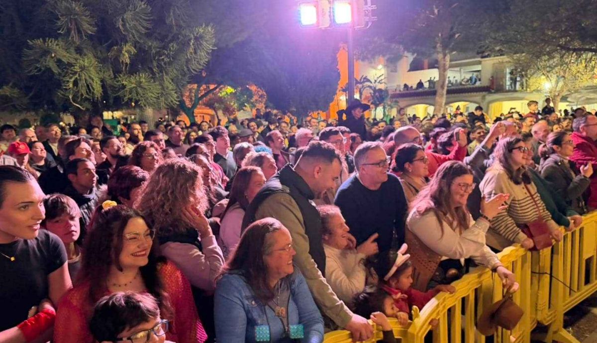 Gran ambiente nocturno en el Carnaval de Guadalcacín