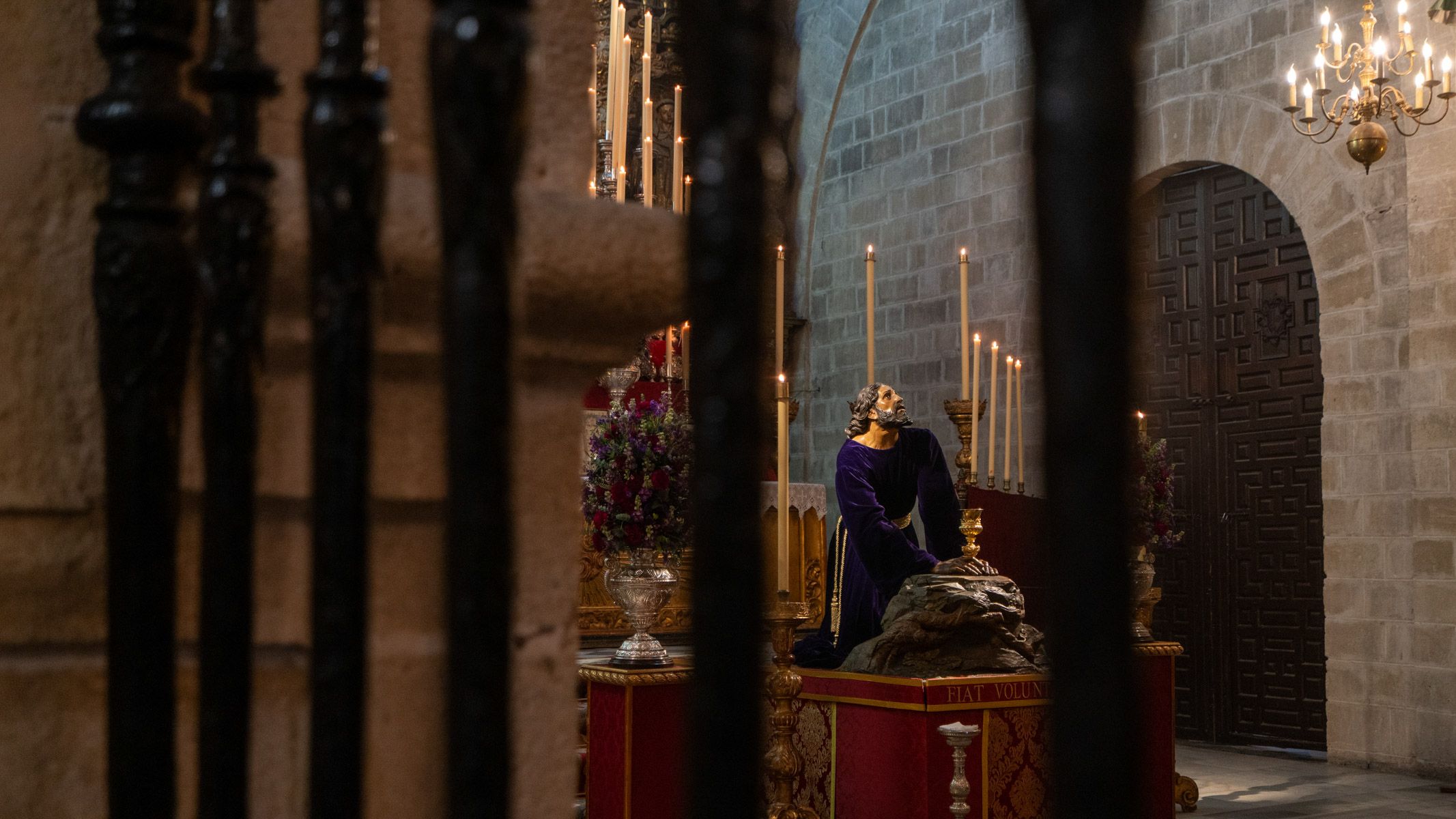 El primer domingo de Cuaresma en Jerez, con varios besapiés y besamanos, en imágenes.