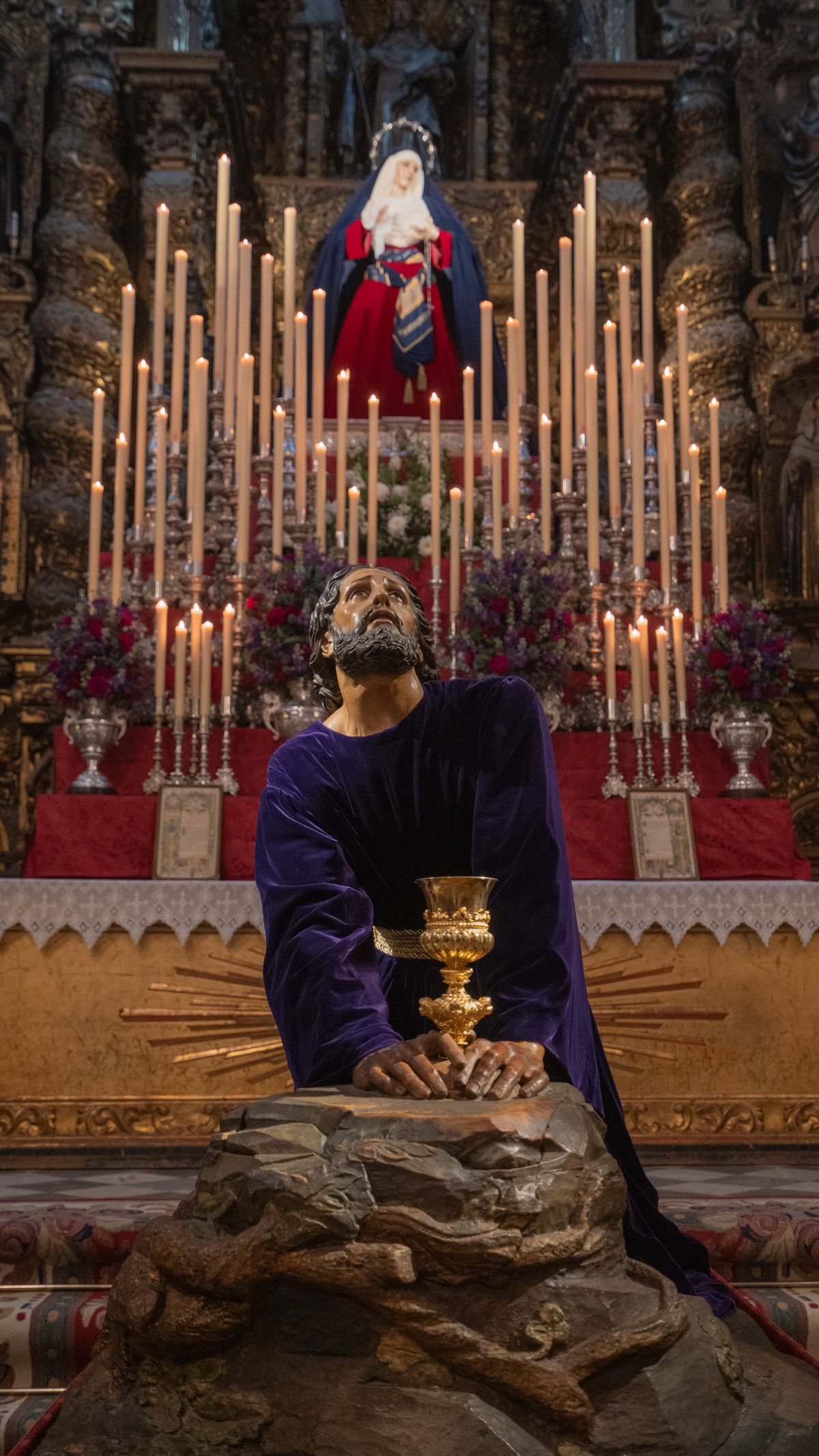 El primer domingo de Cuaresma en Jerez, con varios besapiés y besamanos, en imágenes.
