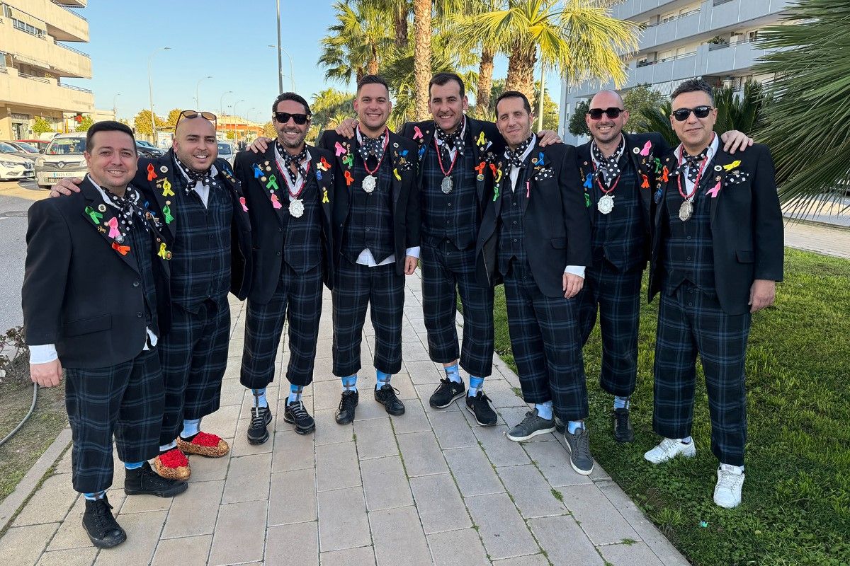 Algunos miembros de la chirigota de El Bizcocho. Algunos miembros de la chirigota de El Bizcocho.