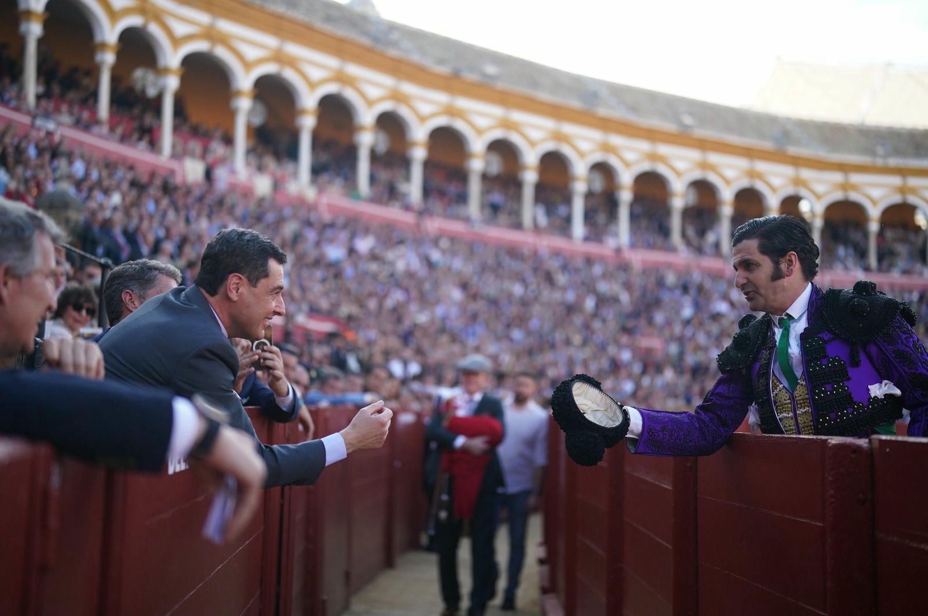 Morante y Juanma Moreno, el pasado mes de mayo en Sevilla.