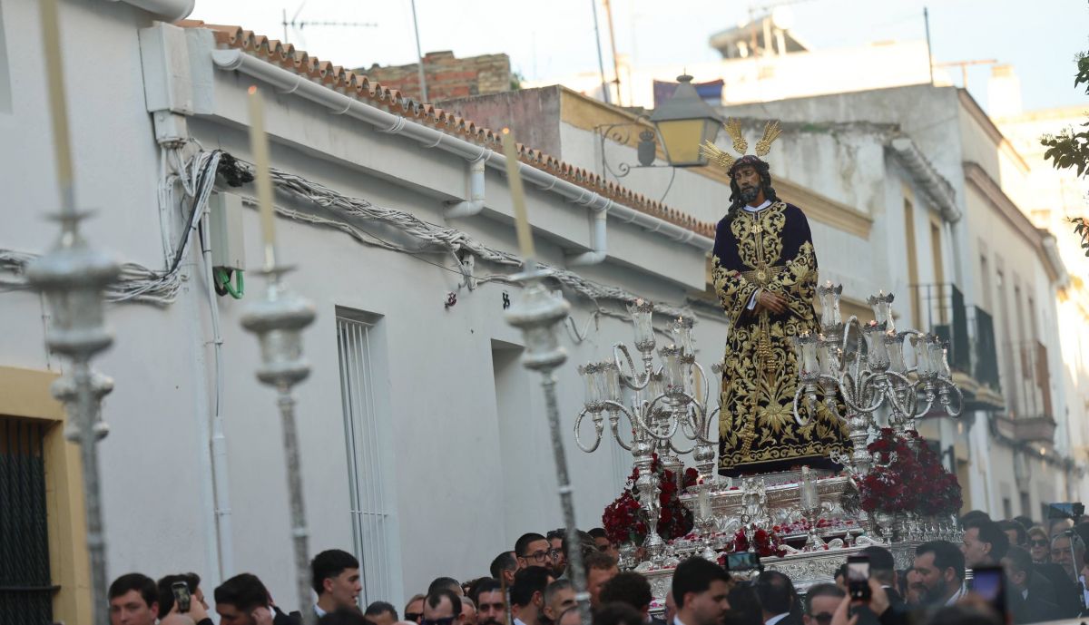 El traslado a su paso por la calle Sol. 