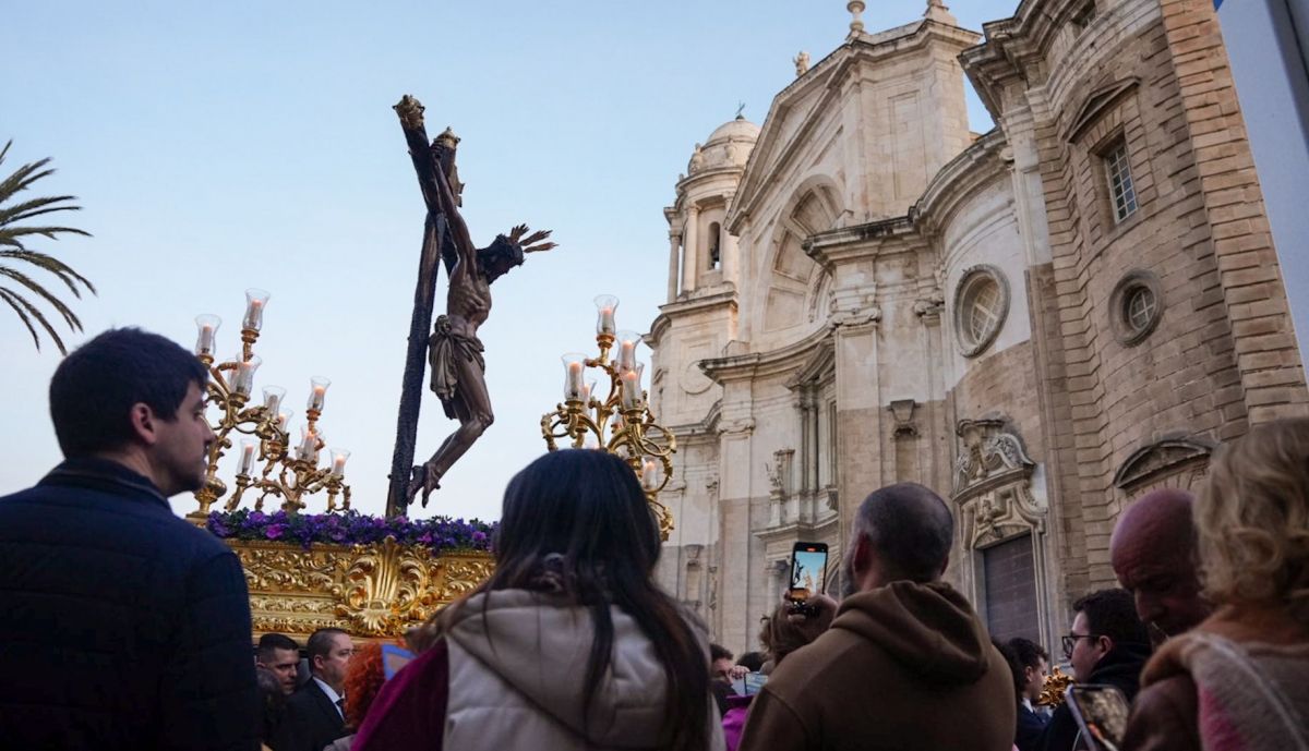 El Señor de la Misericordia llegando a la Catedral.