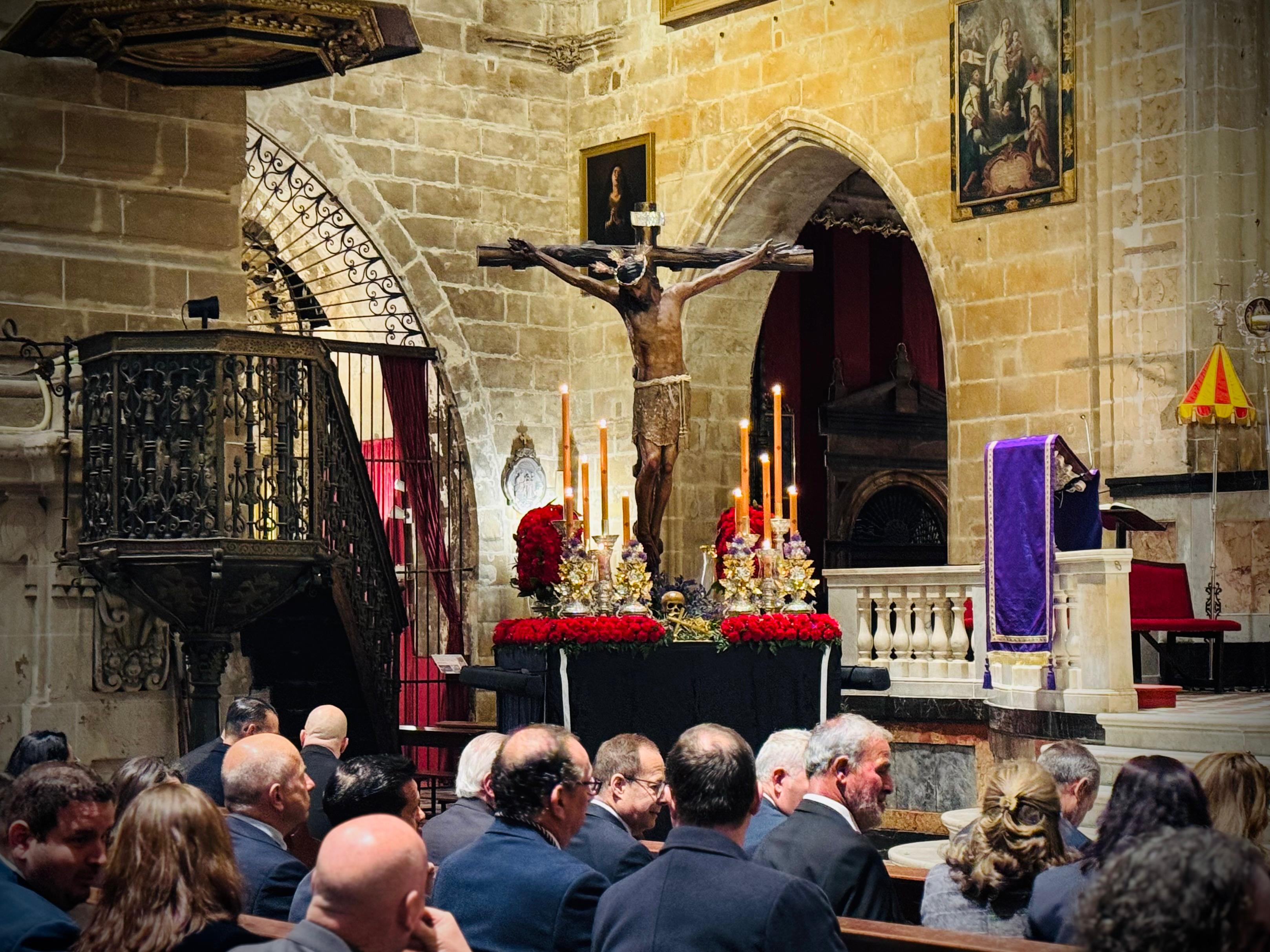 El Cristo de la Vera Cruz durante el Vía Crucis. 