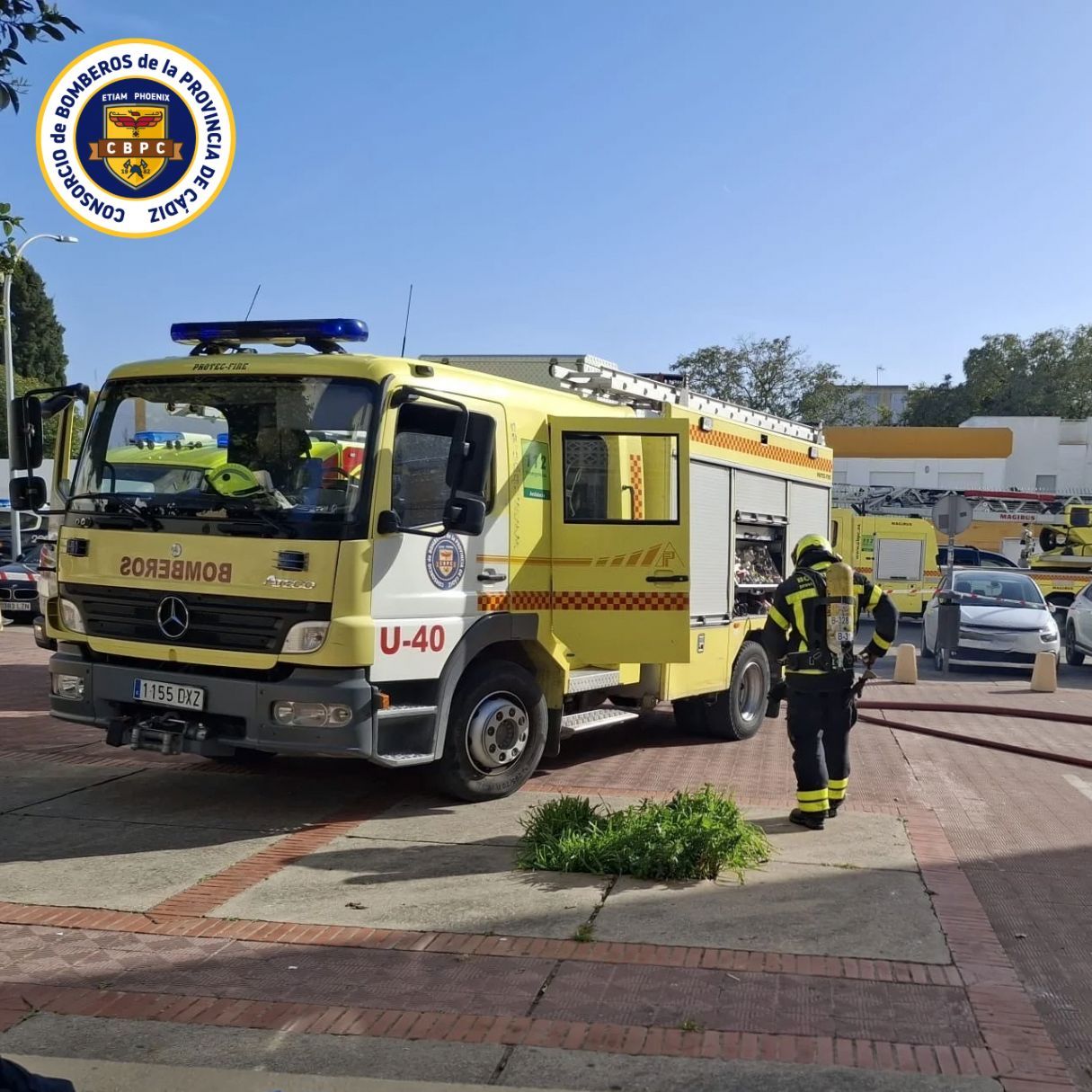 Efectivos de bomberos.