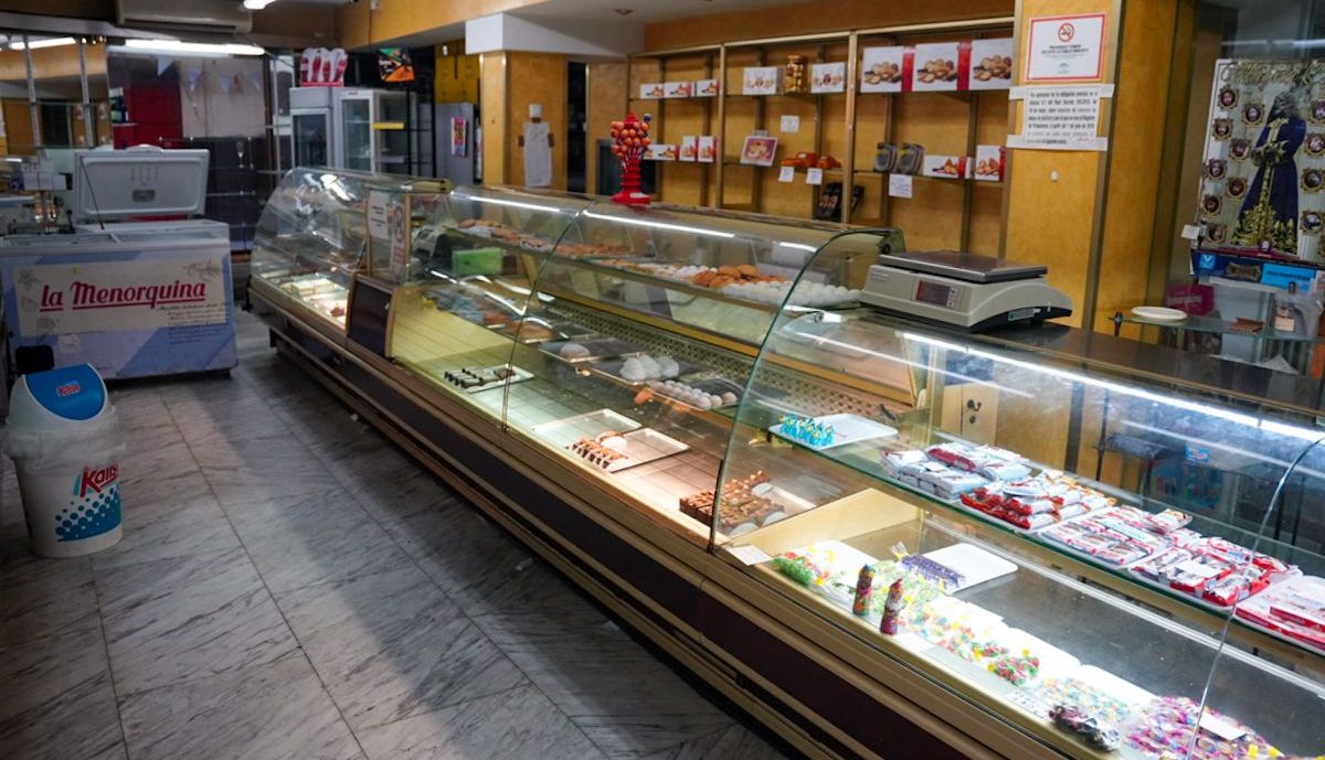 01 Confitería y Pastelería El Populo  271