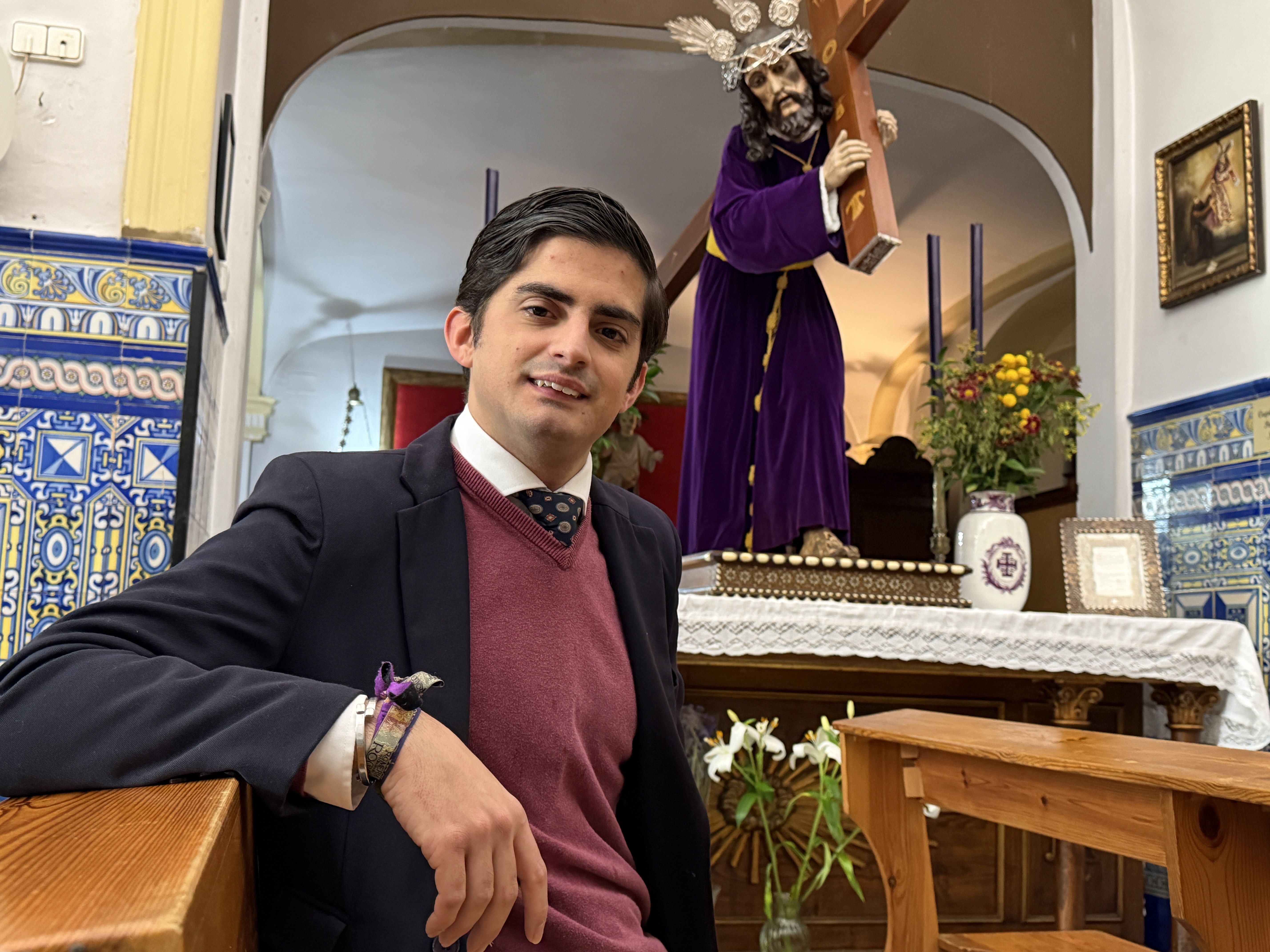 Alvaro Ruiz ante Jesús Nazareno en San Juan de Letrán. 
