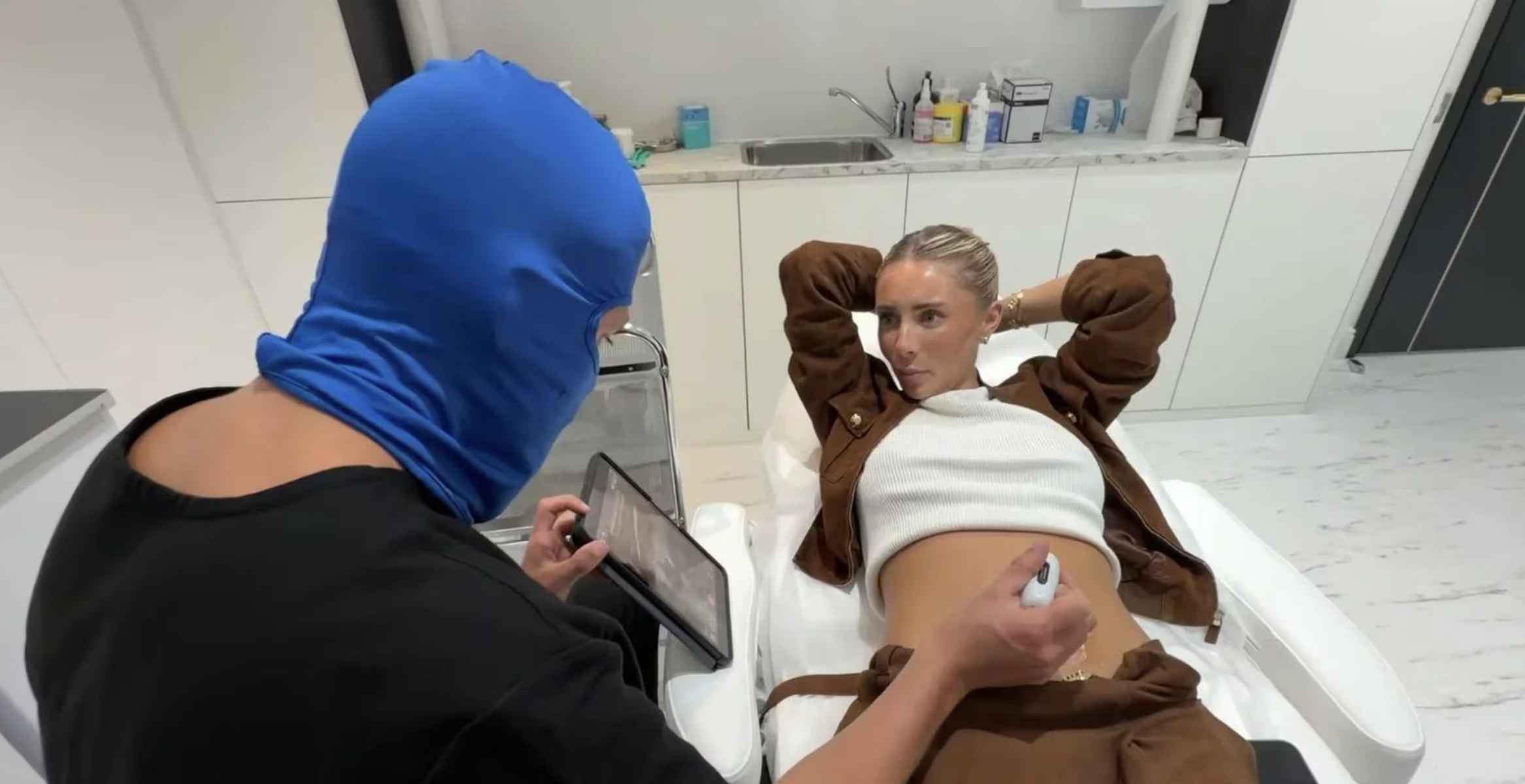 La generadora de contenidos, en una publicación que ha compartido haciéndose una ecografía.