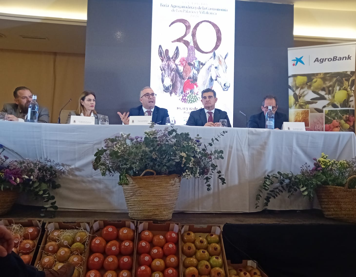 Un momento de la presentación del cartel de la XXX Feria Agroganadera y de la Gastronomía de Los Palacios y Villafranca.