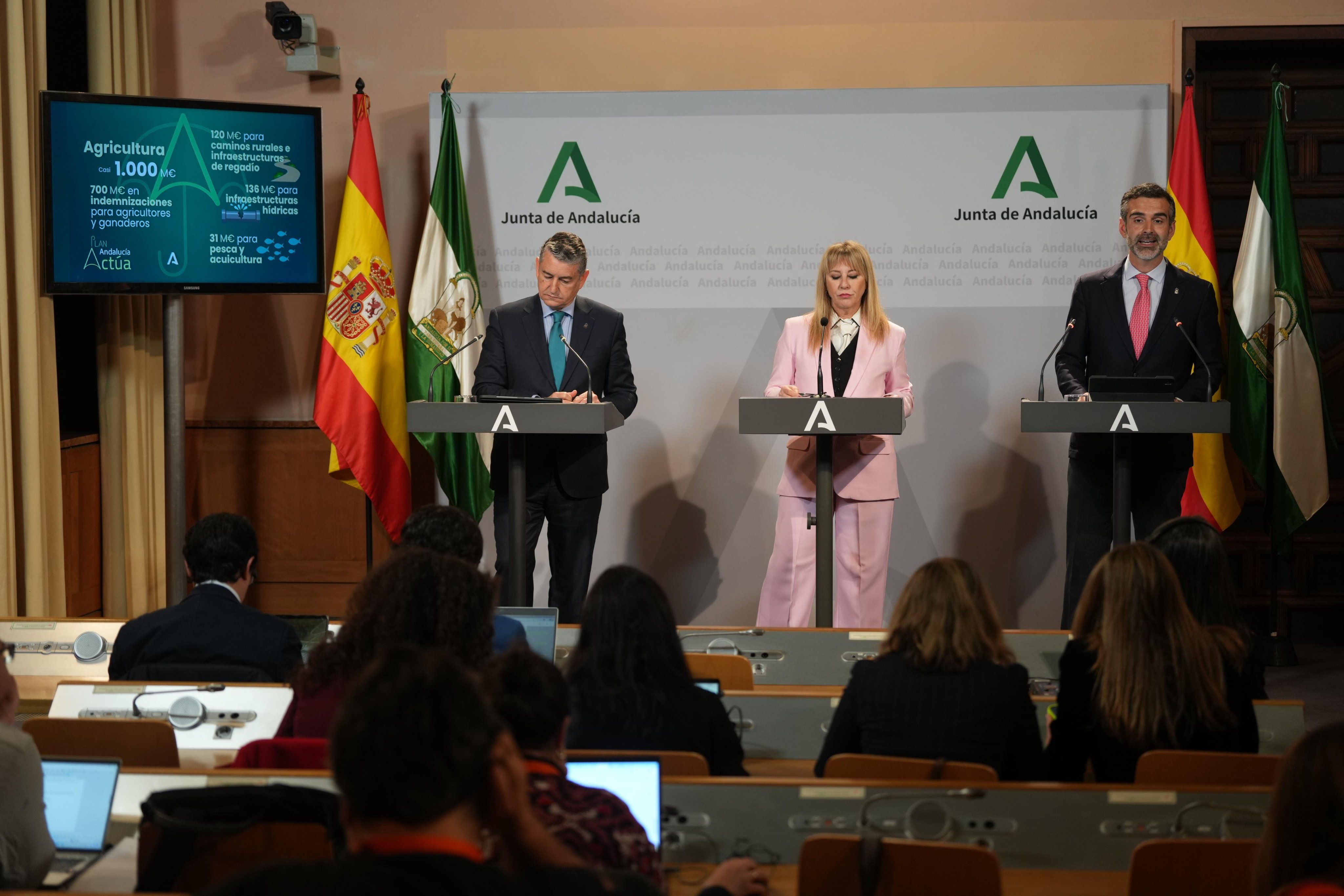 Un momento de la rueda de prensa posterior al Consejo de Gobierno, este miércoles.