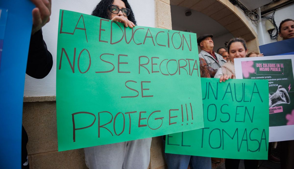 Pancartas contra los recortes.