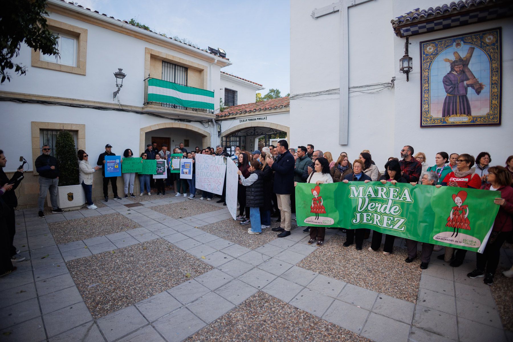Protesta de la comunidad educativa del CEIP Tomasa Pinilla de Guadalcacín. Protesta de la comunidad educativa del CEIP Tomasa Pinilla de Guadalcacín.