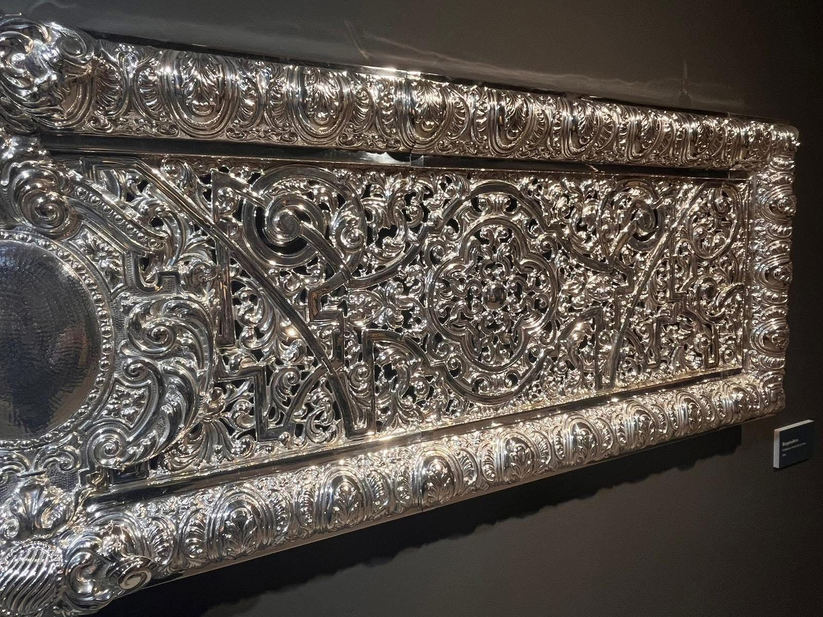 Los nuevos respiradero del palio. 