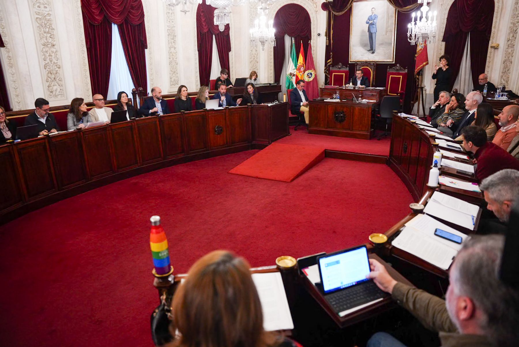 Pleno llevado a cabo este jueves en el Ayuntamiento de Cádiz. Pleno llevado a cabo este jueves en el Ayuntamiento de Cádiz.