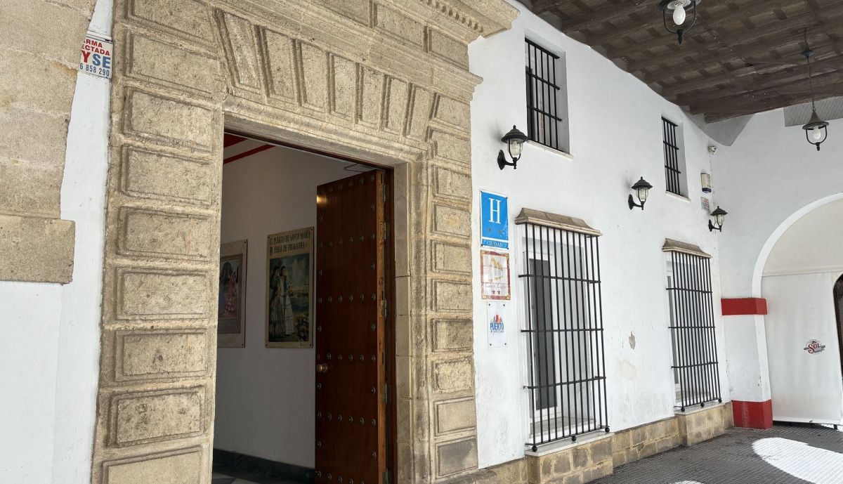 Detalle de la entrada de la Casa del Regidor.