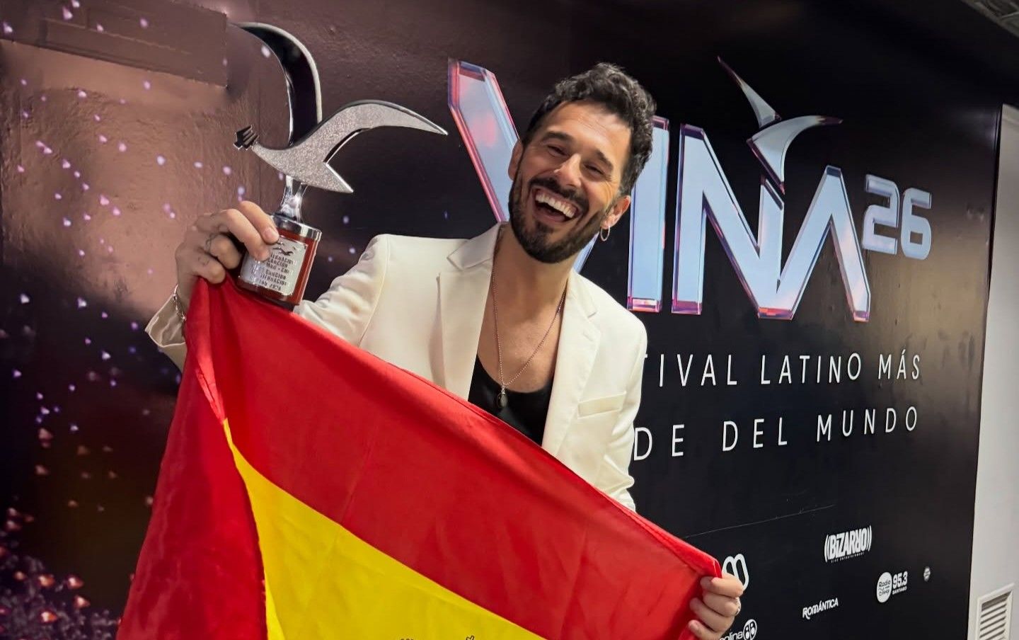 Antoñito Molina tras ganar el festival. Antoñito Molina tras ganar el festival.